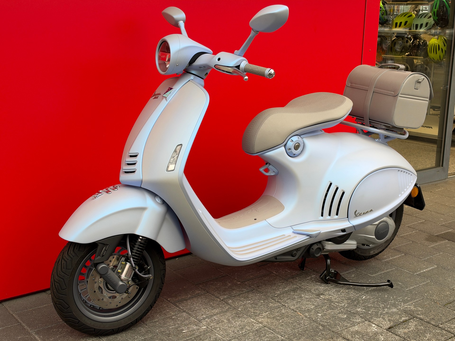 PIAGGIO Vespa 946 125 Snake-image-10