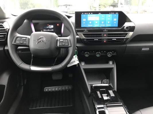 CITROEN C4 X 100kW Swiss Ed.-image-12
