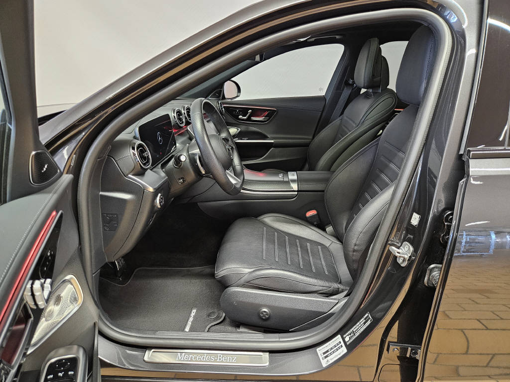 MERCEDES-BENZ C 400 e 4Matic AMG Line-image-6