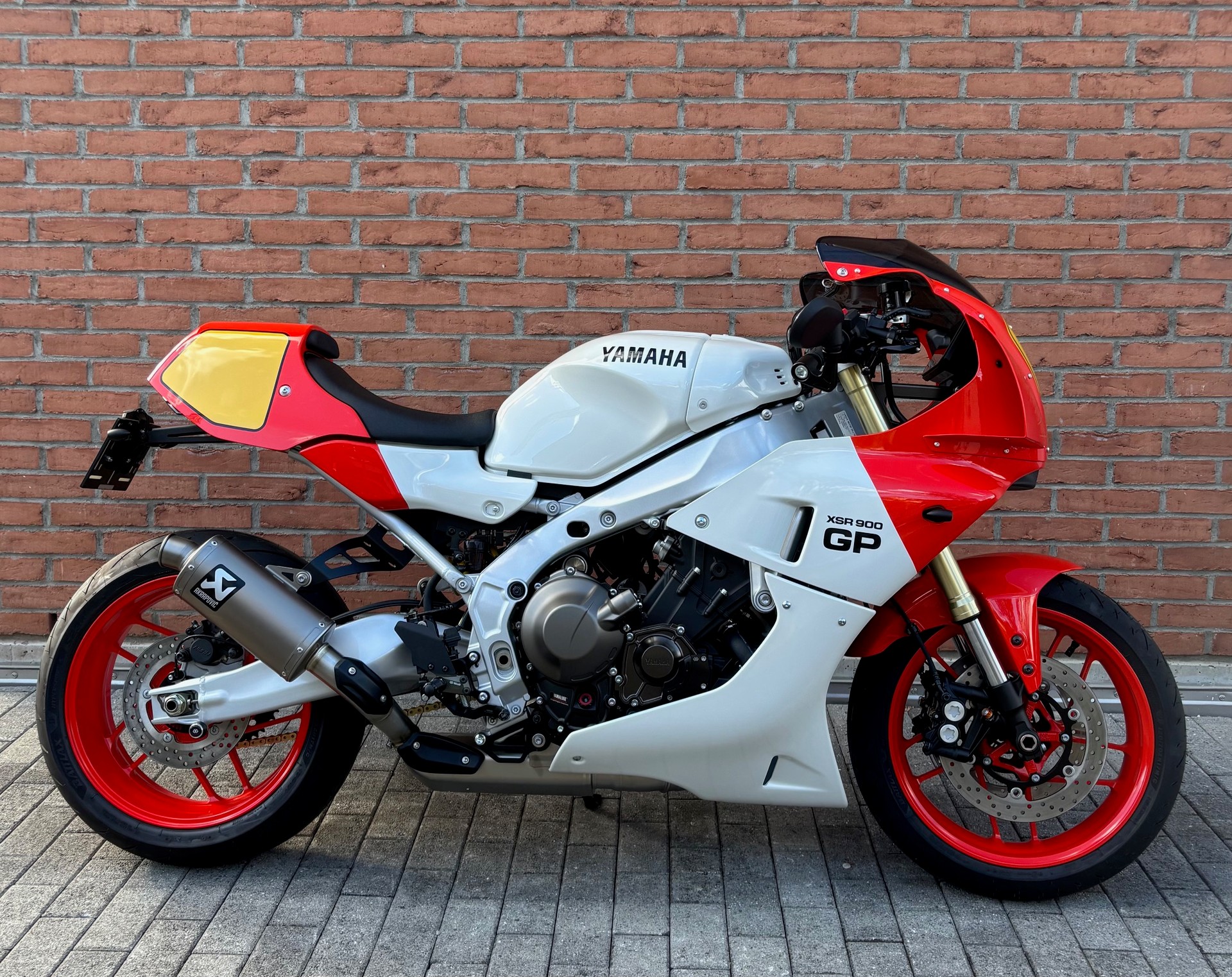 YAMAHA XSR 900 GP