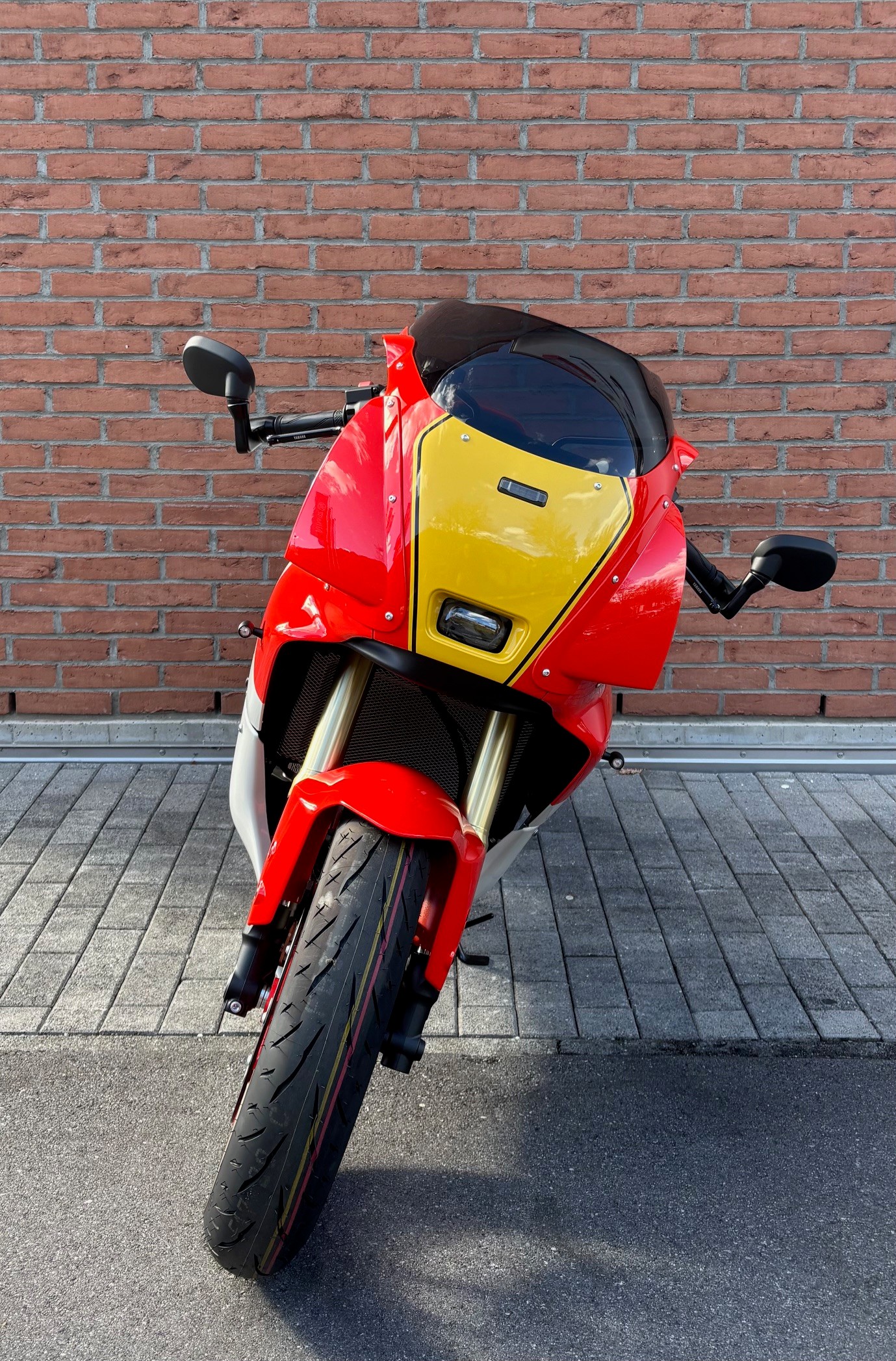 YAMAHA XSR 900 GP-image-2