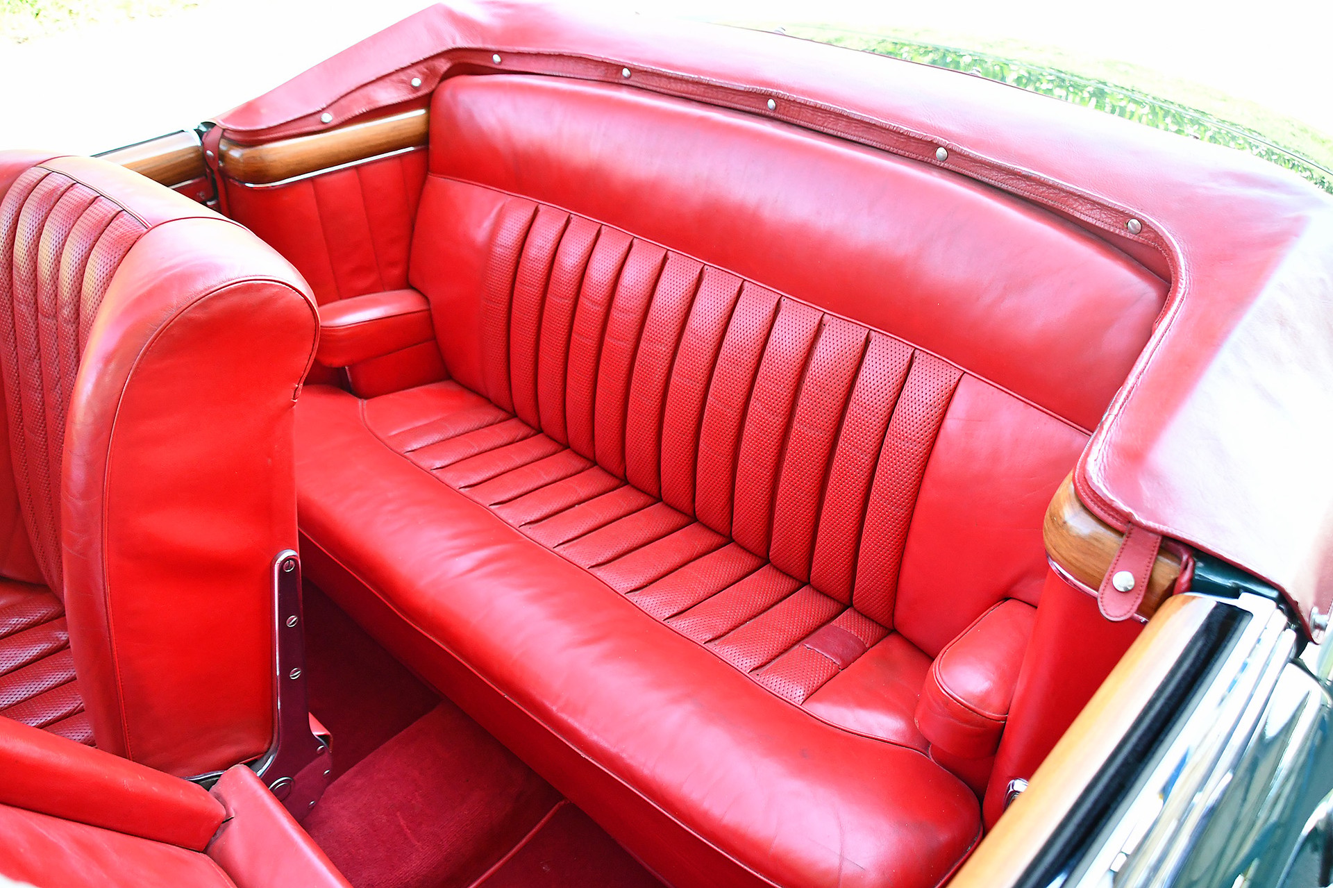 MERCEDES-BENZ 220 SE Cabriolet-image-8