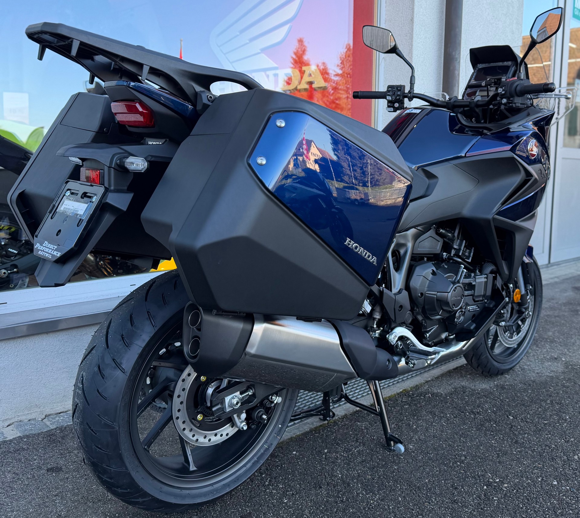 HONDA NT 1100 DCT Electronic Supsension-image-3