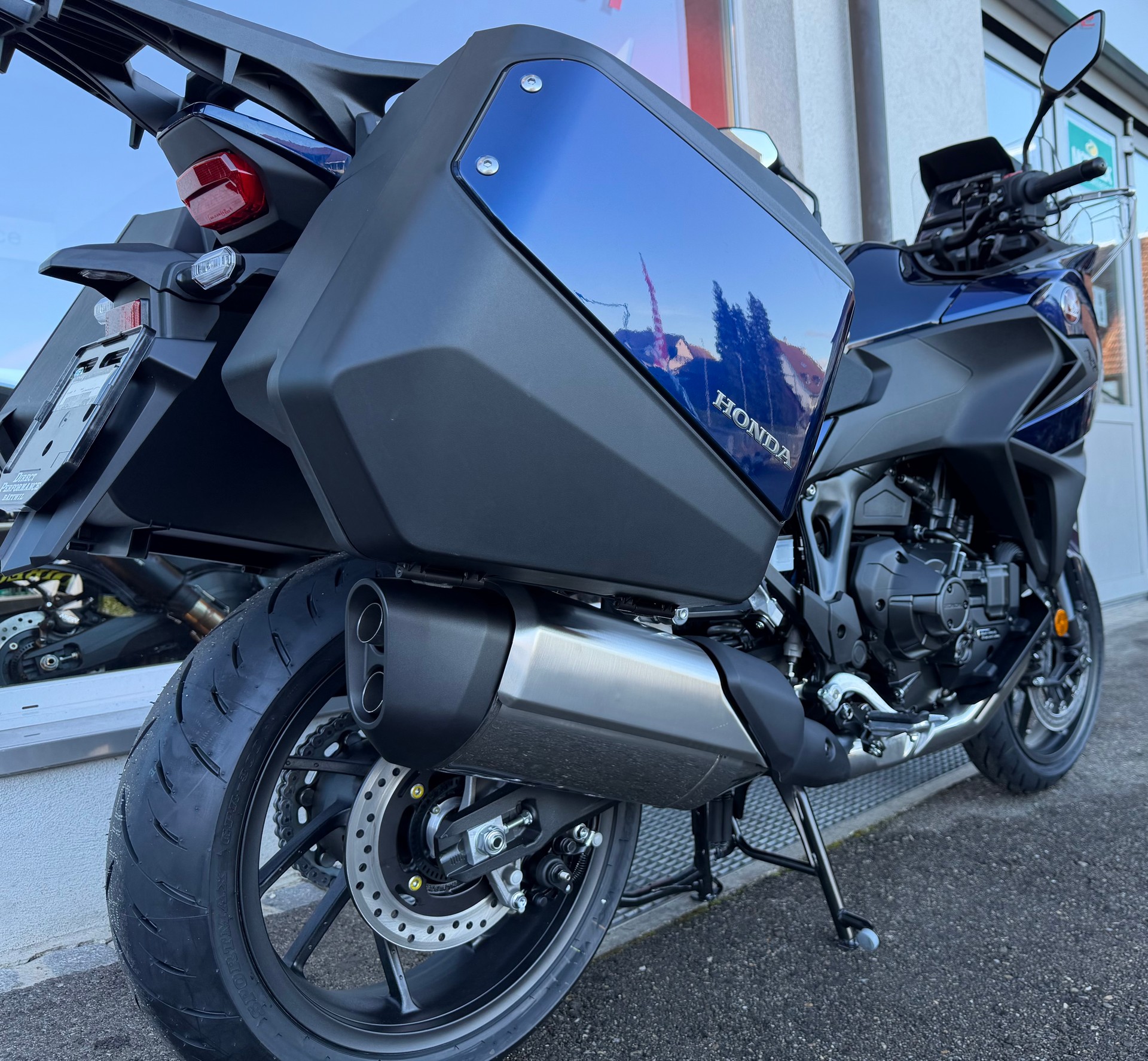 HONDA NT 1100 DCT Electronic Supsension-image-7