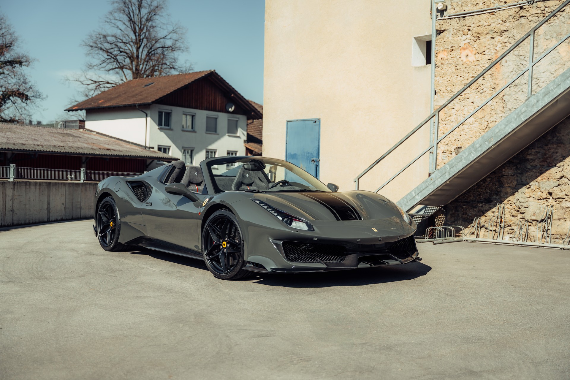 FERRARI 488 Pista Spider 3.9 V8-showroom-element-1
