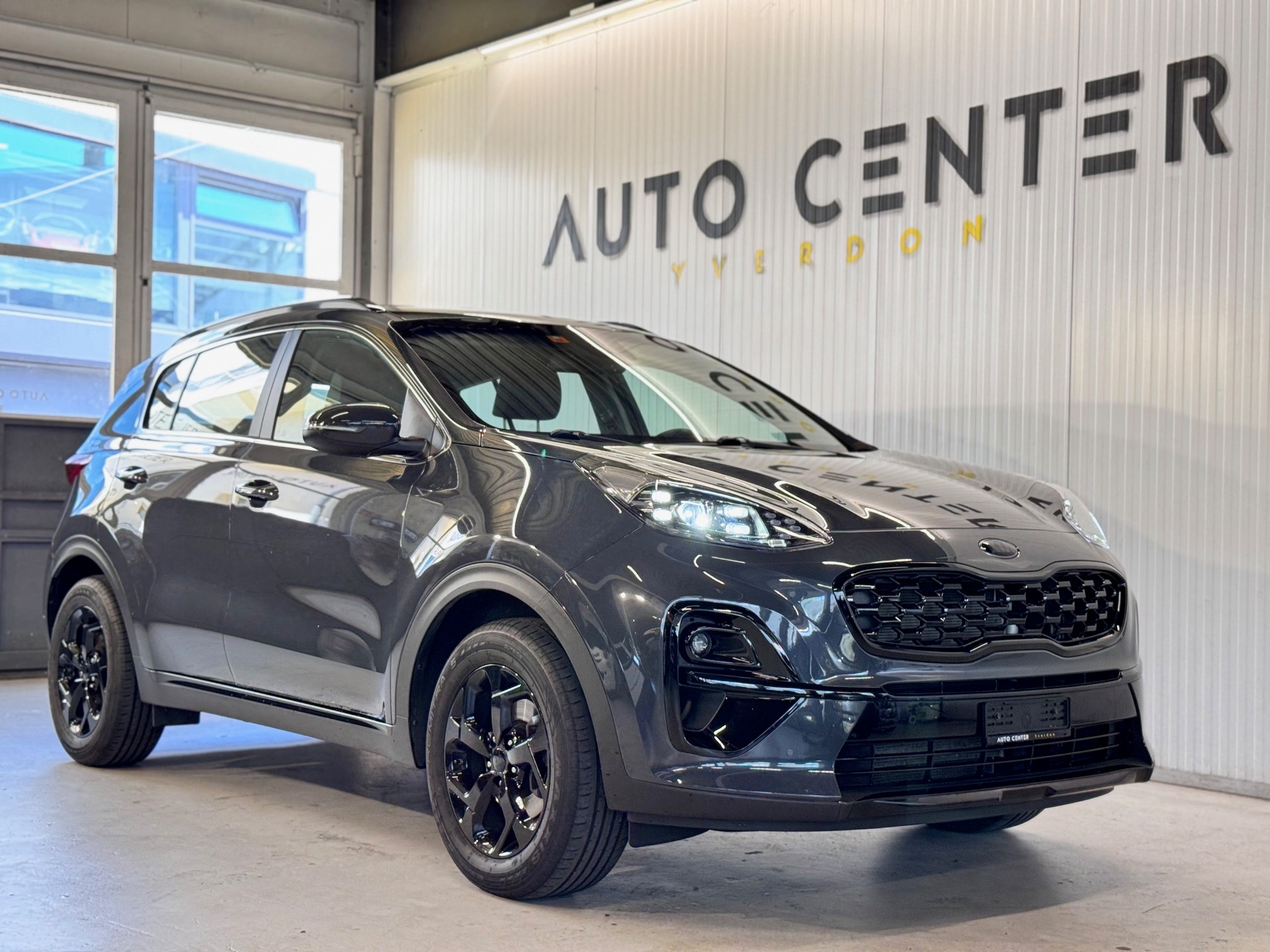 KIA Sportage 1.6 T-GDi Black Edition 4WD Automat-showroom-element-1