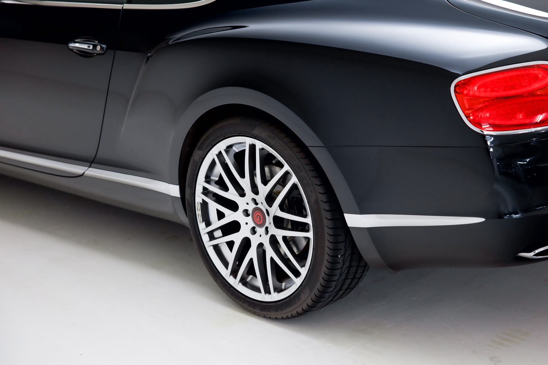 BENTLEY Continental GT 6.0 W12-image-12