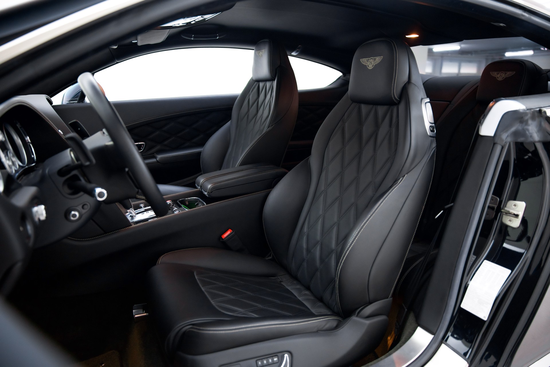 BENTLEY Continental GT 6.0 W12-image-18