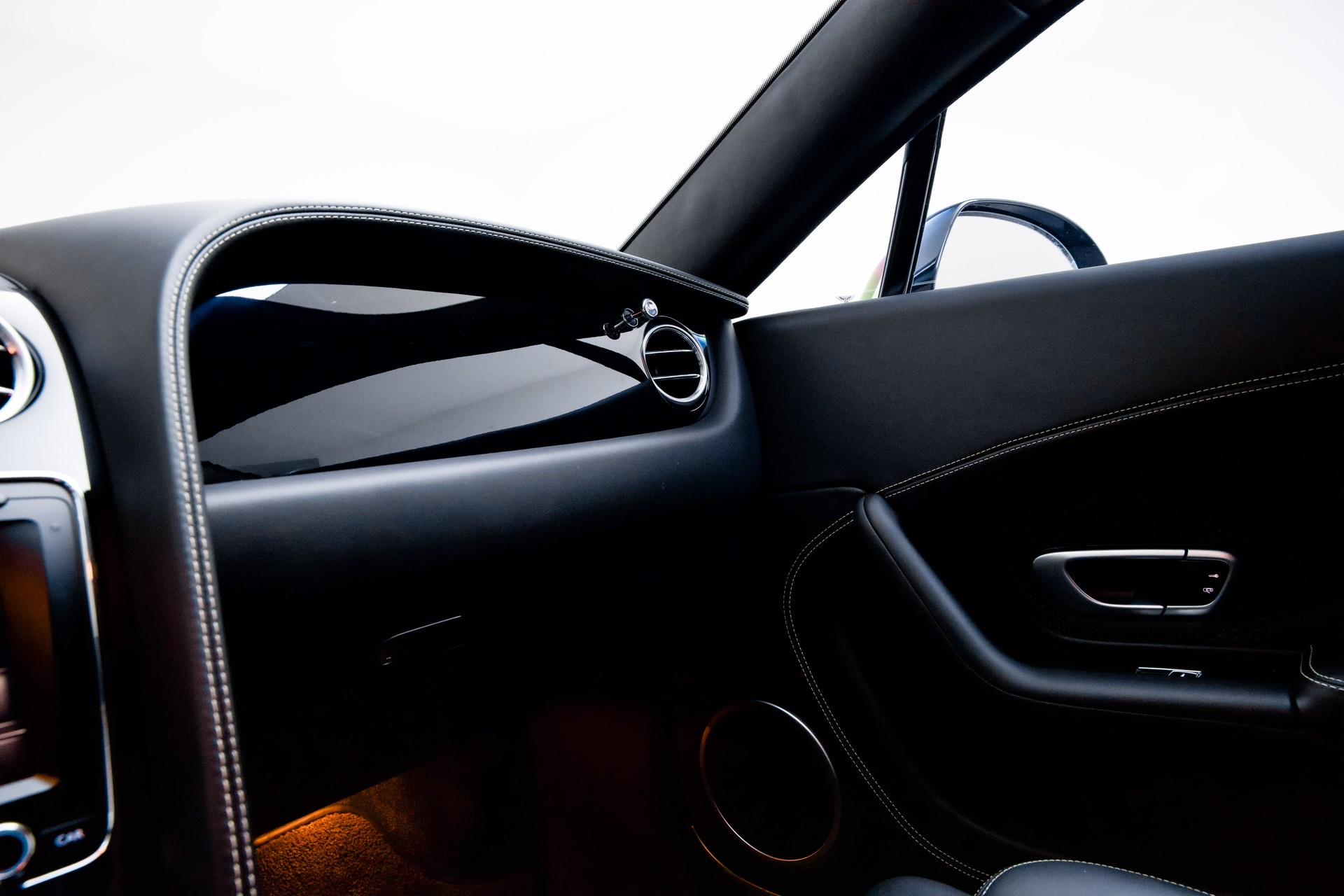 BENTLEY Continental GT 6.0 W12-image-21