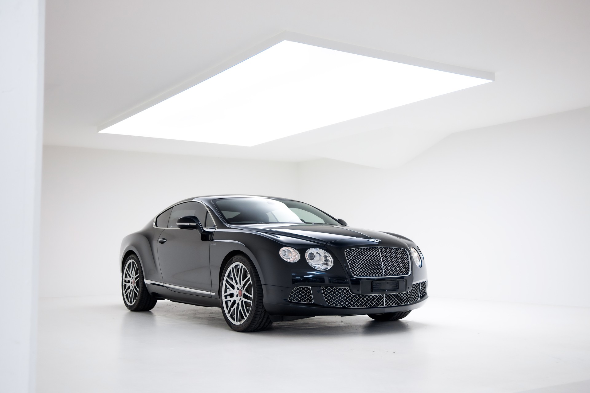 BENTLEY Continental GT 6.0 W12-image-6