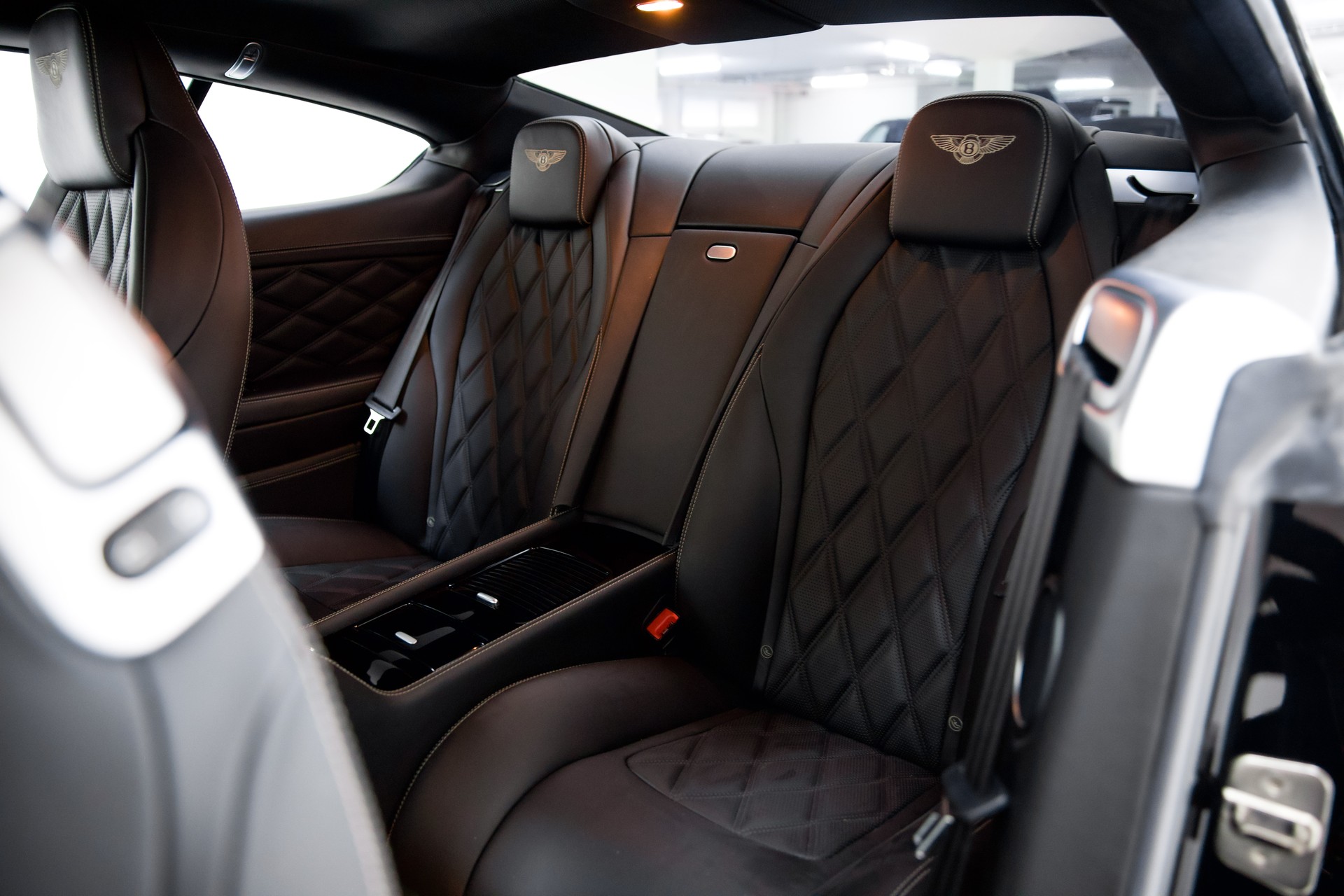 BENTLEY Continental GT 6.0 W12-image-19