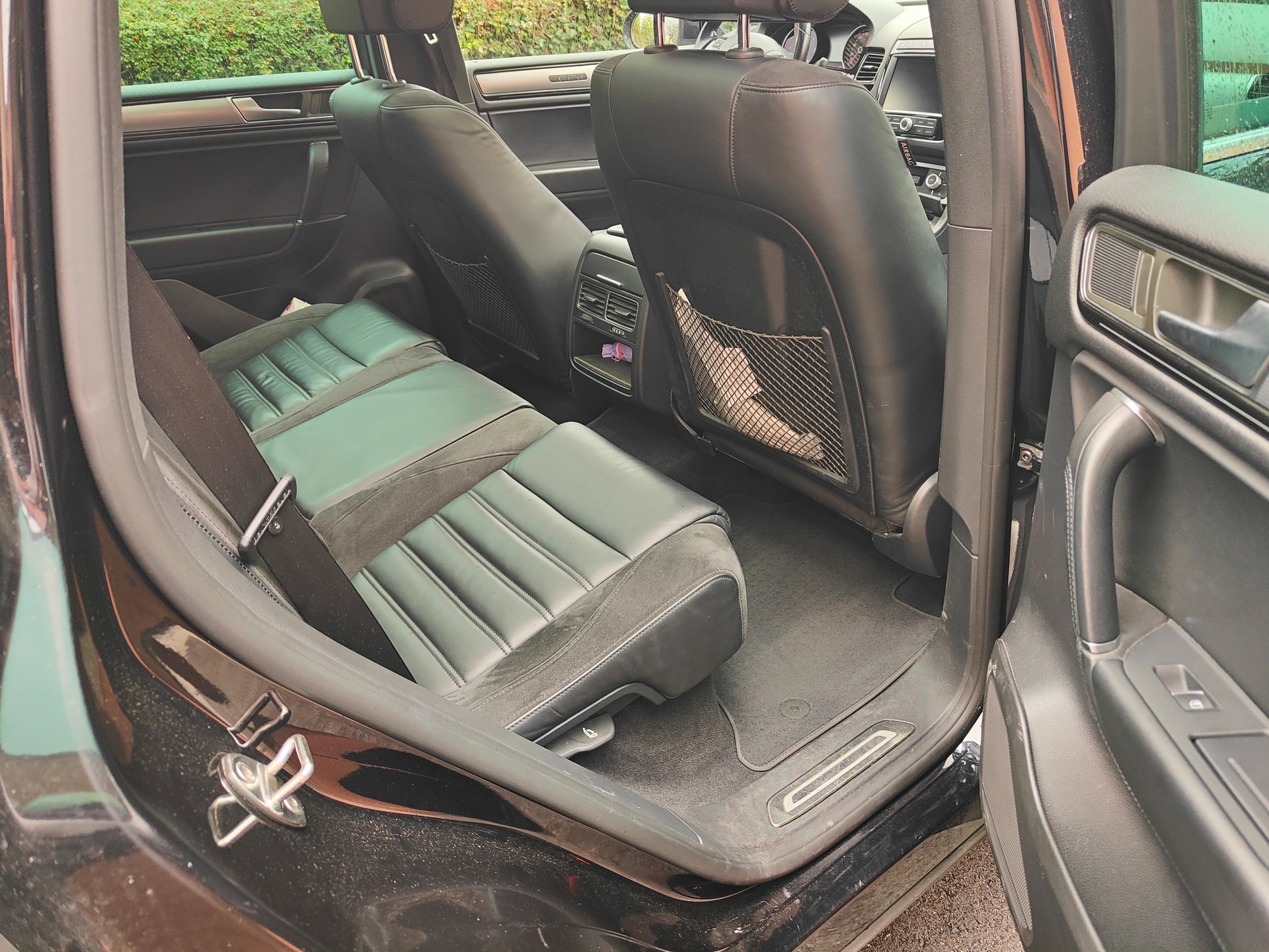 VW R-Line 3.0 V6TDI-image-5