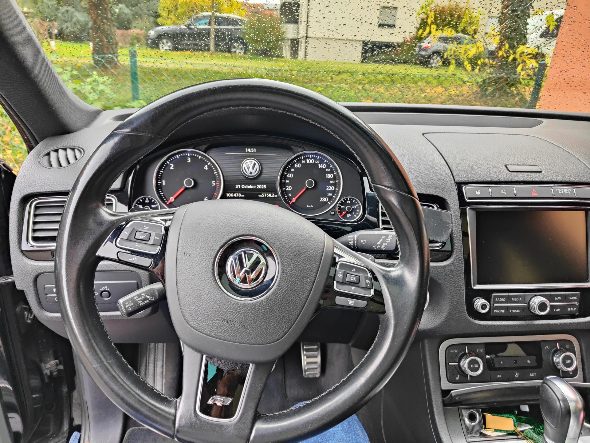 VW R-Line 3.0 V6TDI-image-10