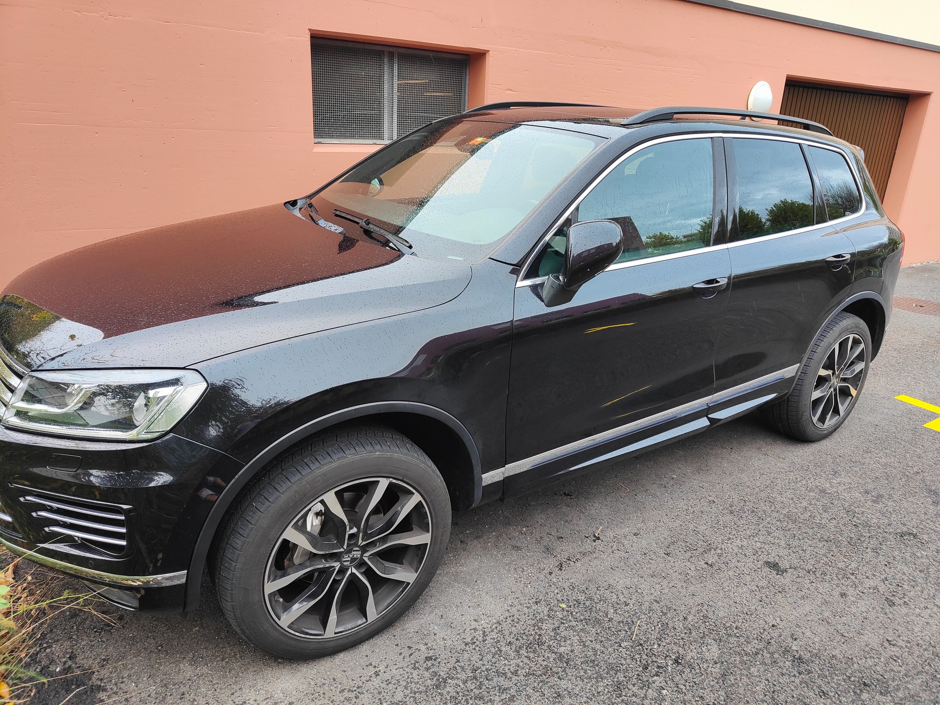 VW R-Line 3.0 V6TDI-image-1