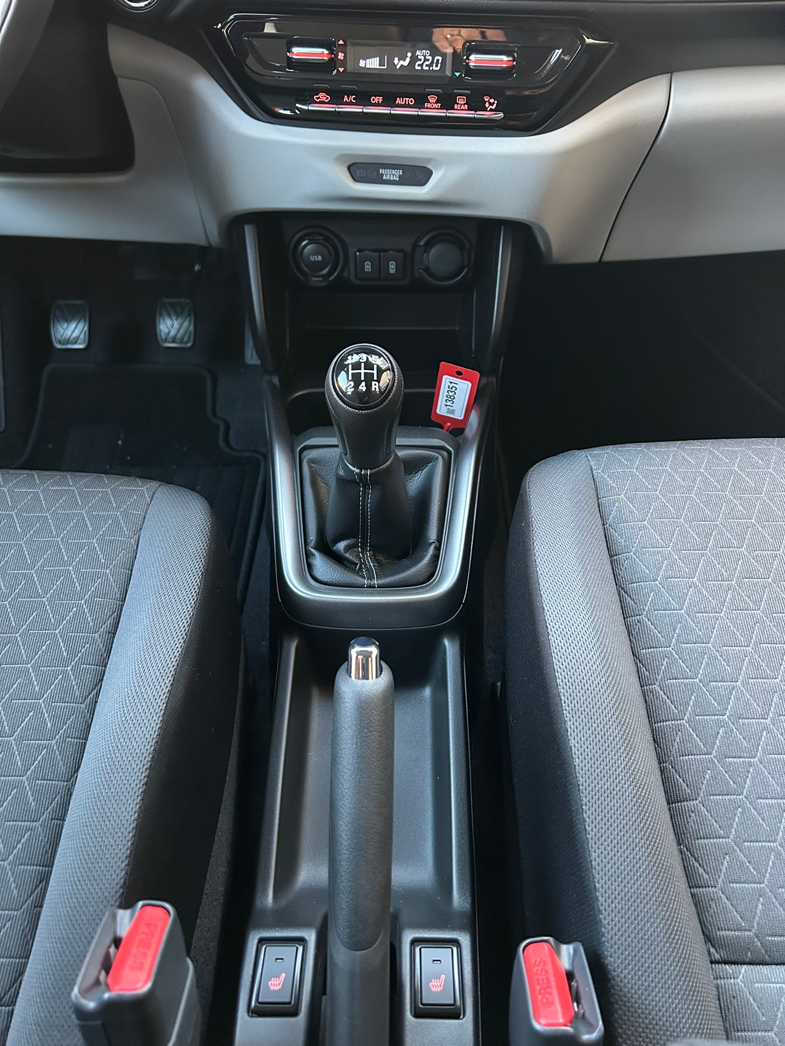 SUZUKI Swift 1.2 Compact Top Hybrid 4x4-image-11
