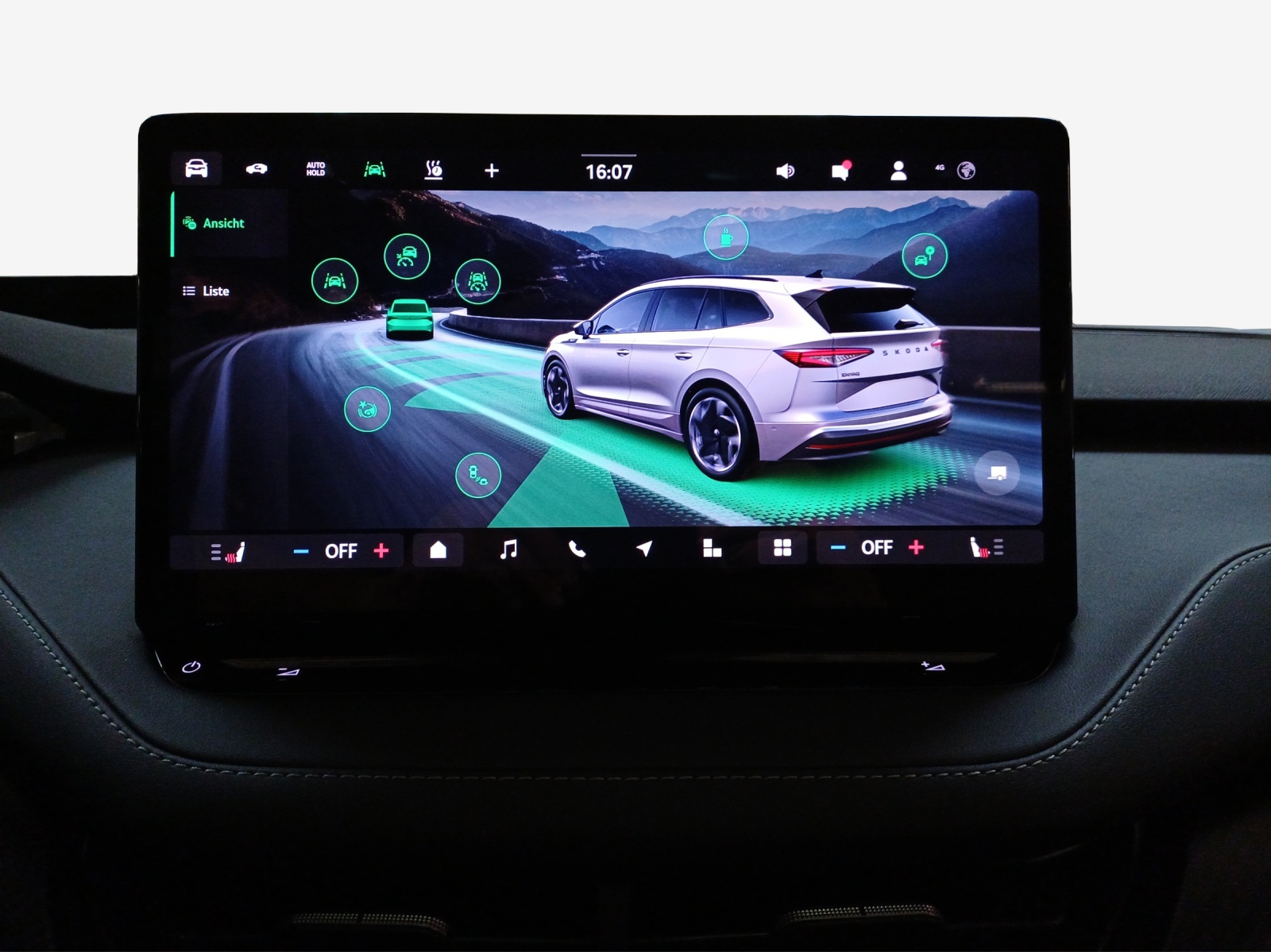 SKODA Enyaq 4x4 RS-image-15