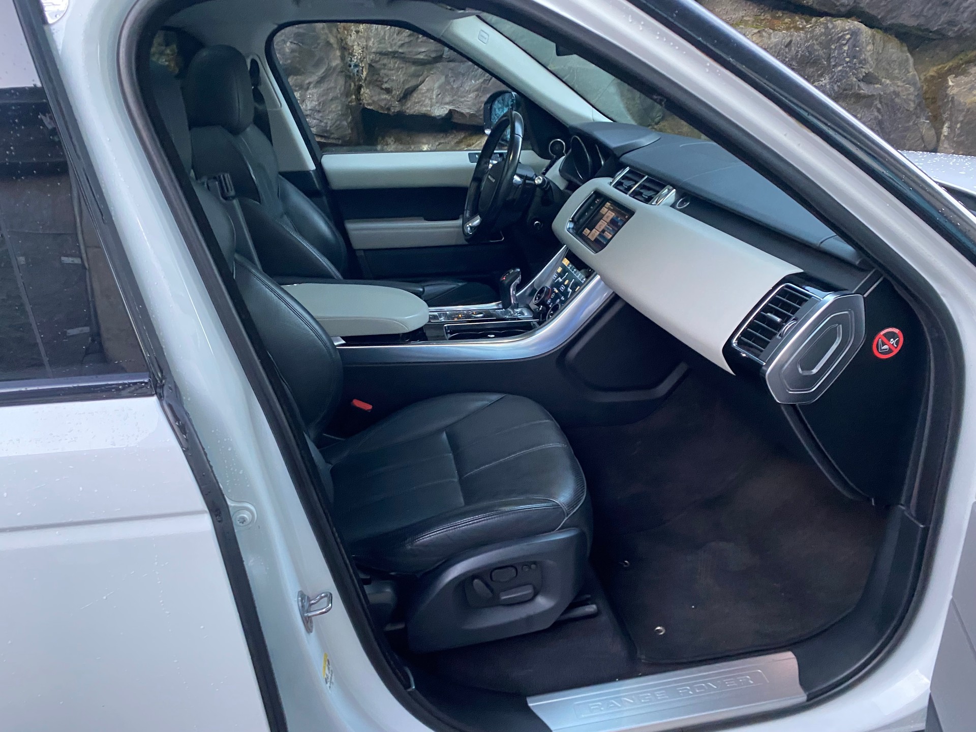 LAND ROVER RANGE ROVER SPORT-image-8