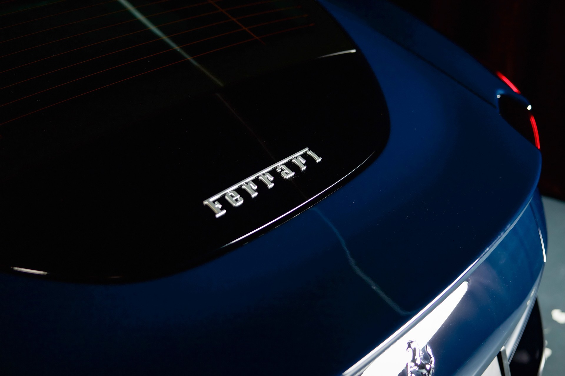 FERRARI Roma 3.9 V8 T Blu Pozzi /Cuoio-image-10
