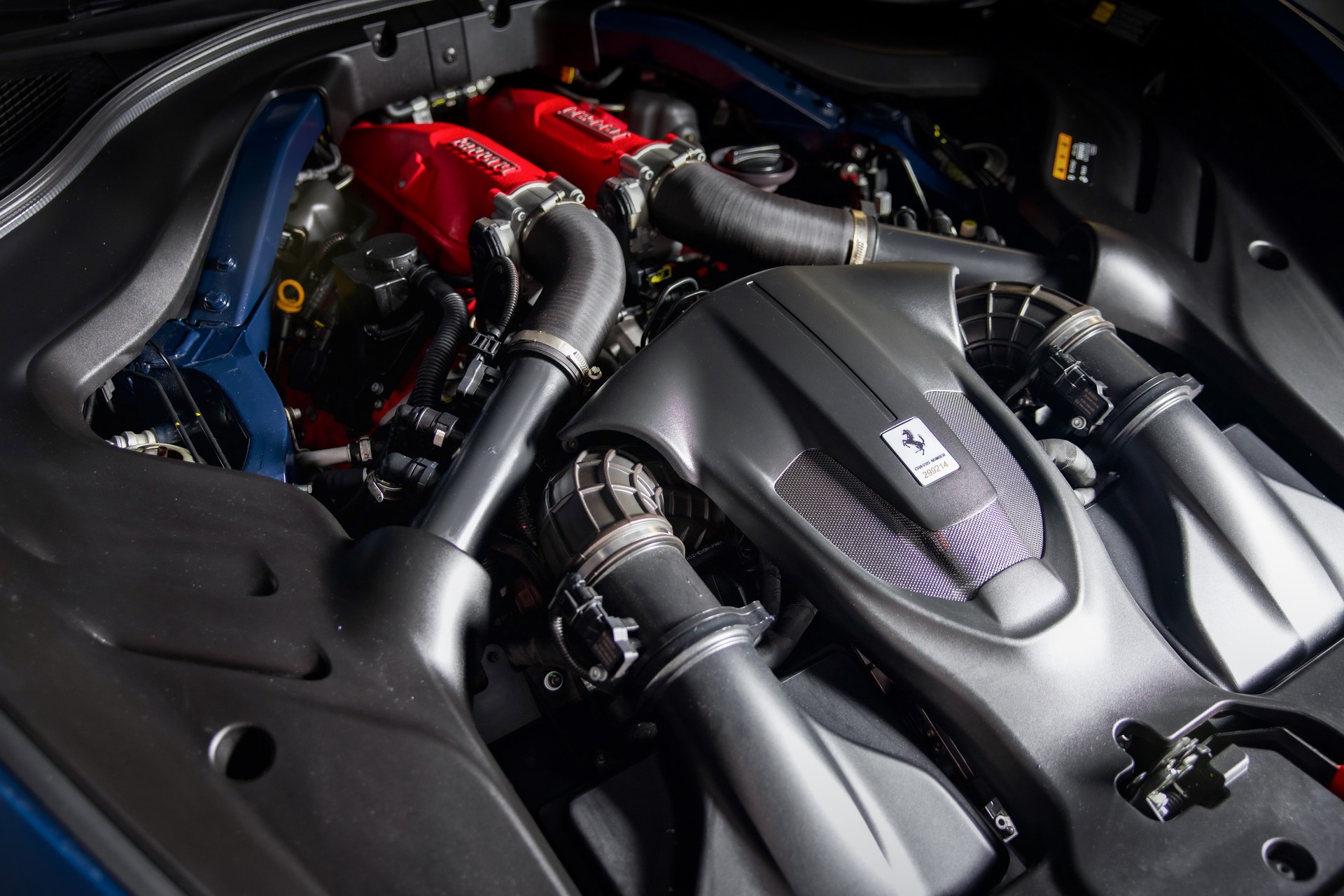 FERRARI Roma 3.9 V8 T Blu Pozzi /Cuoio-image-18