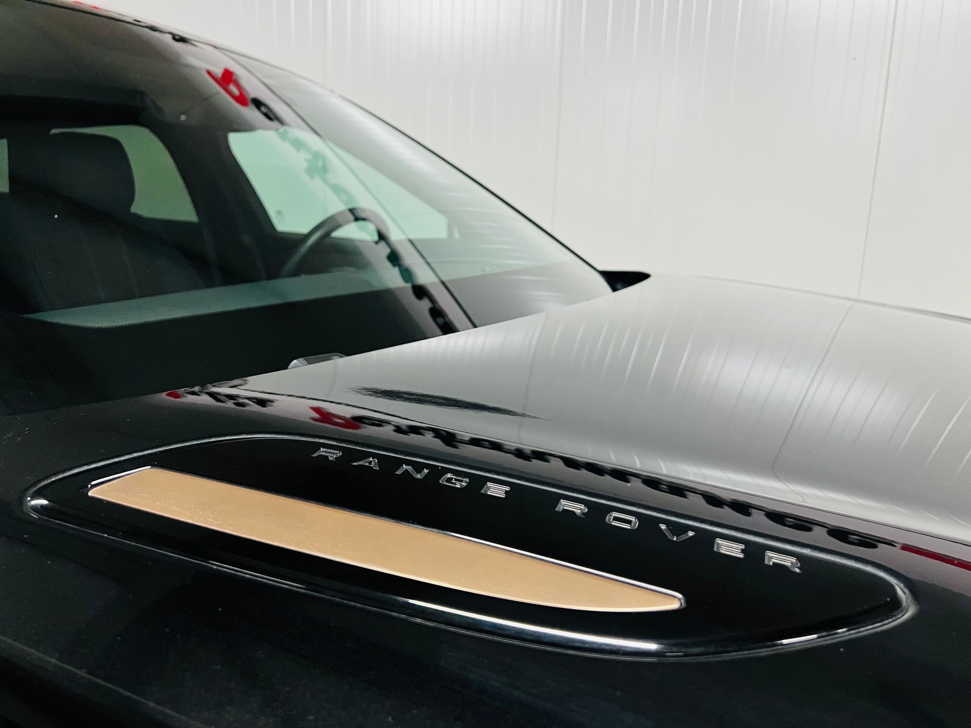 LAND ROVER Range Rover Velar R-Dynamic D 200 SE Automatic-image-5