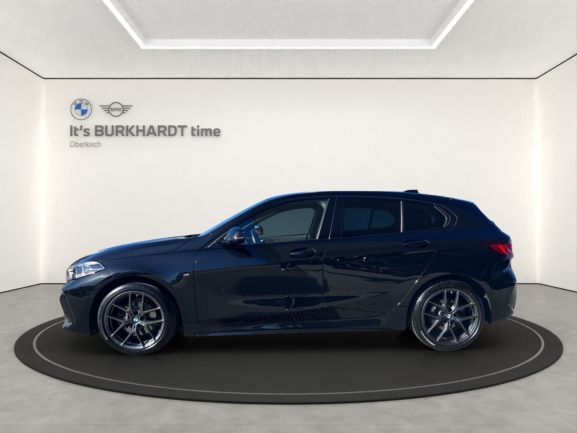 BMW 118i M Sport Steptronic-showroom-element-1