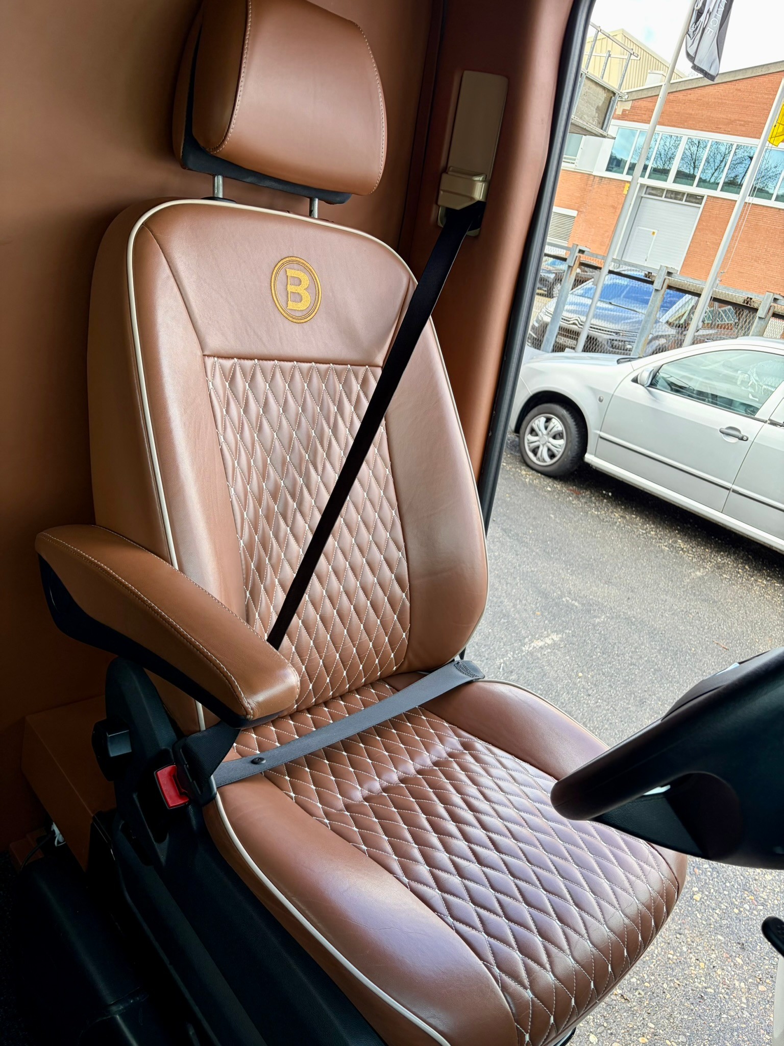 MERCEDES-BENZ Sprinter 316 BT 7G-Tronic ***VIP BUS***-image-6