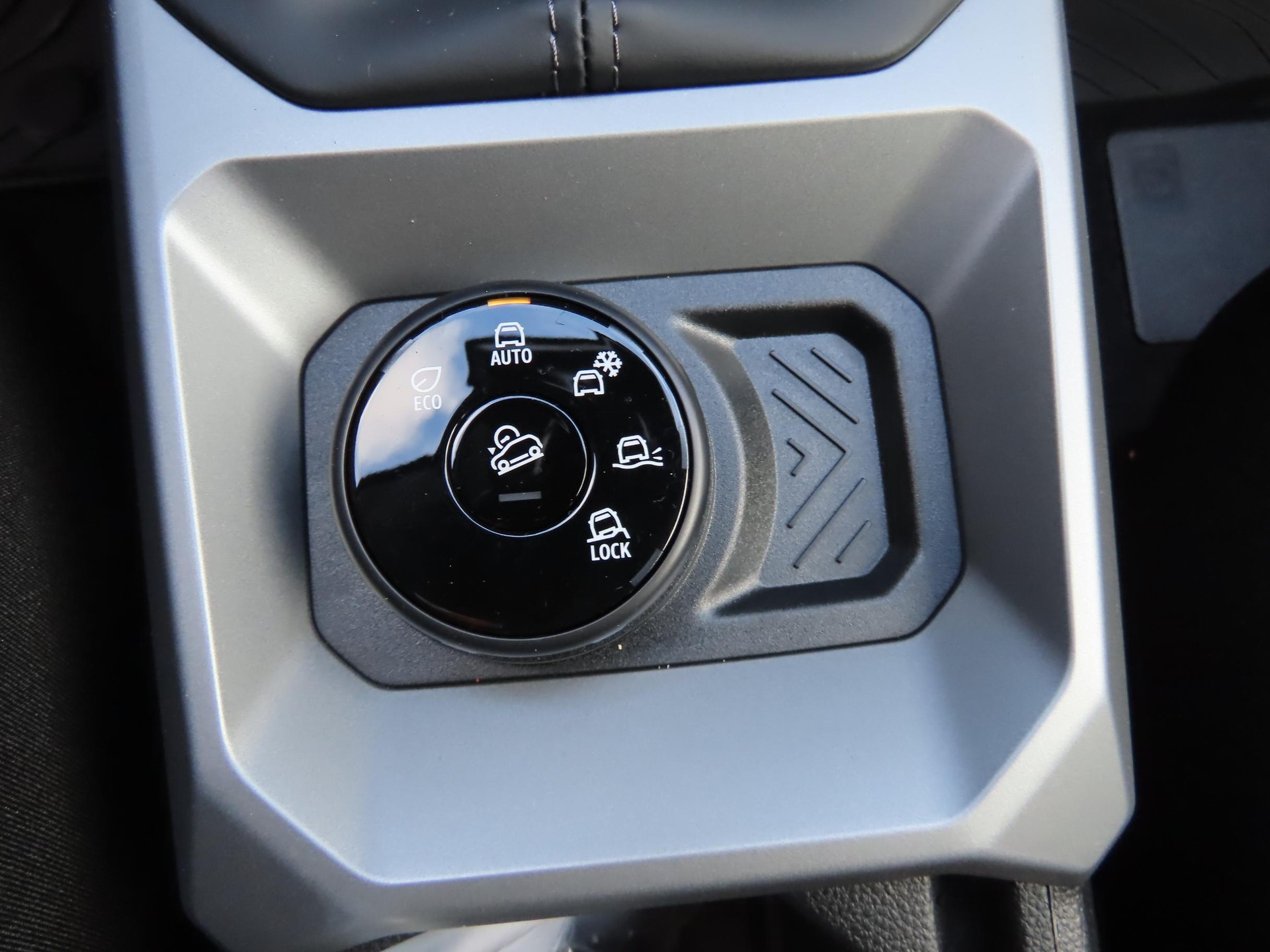 DACIA Bigster 1.2 TCe Extreme 4WD-image-15