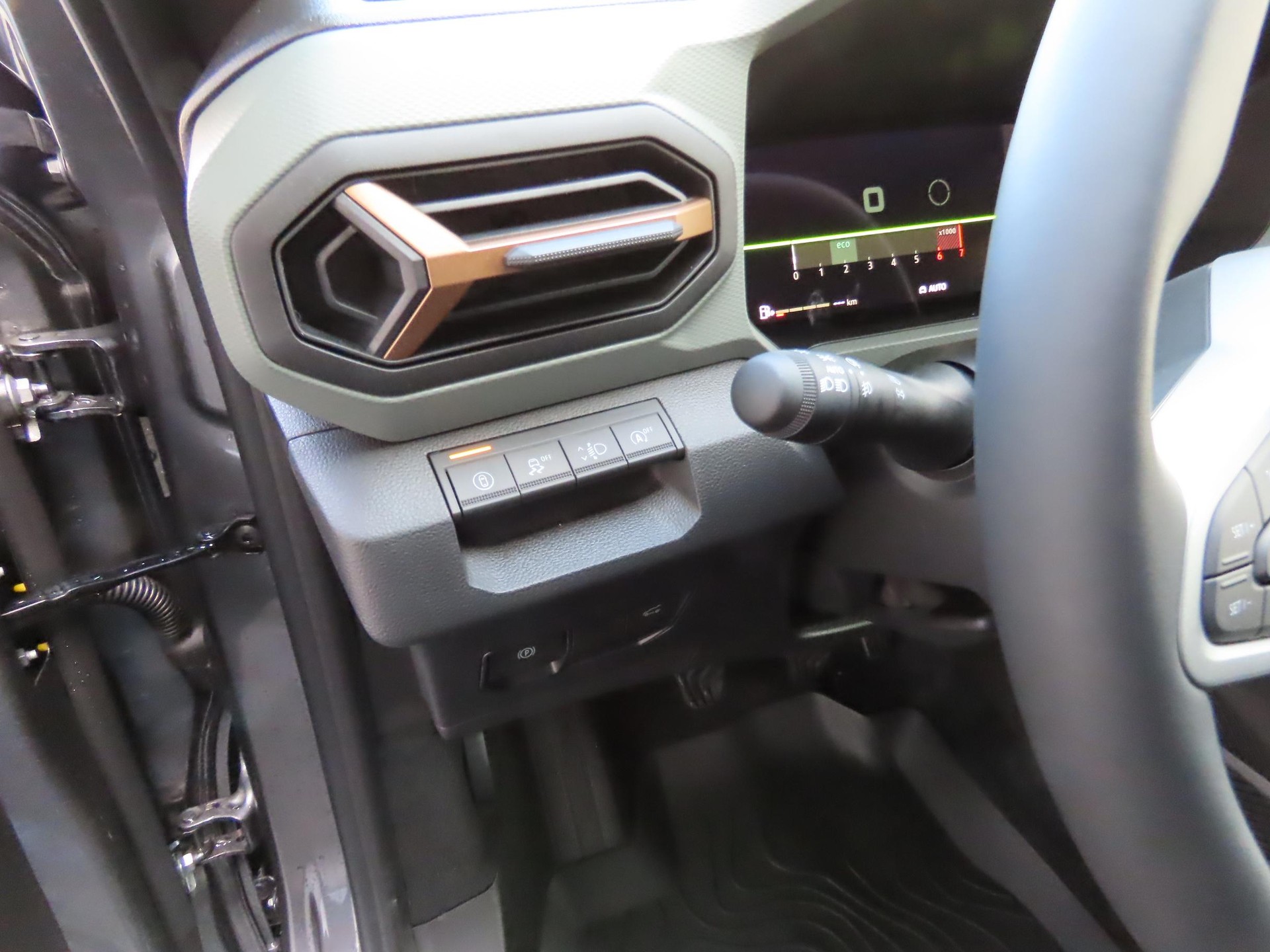 DACIA Bigster 1.2 TCe Extreme 4WD-image-11