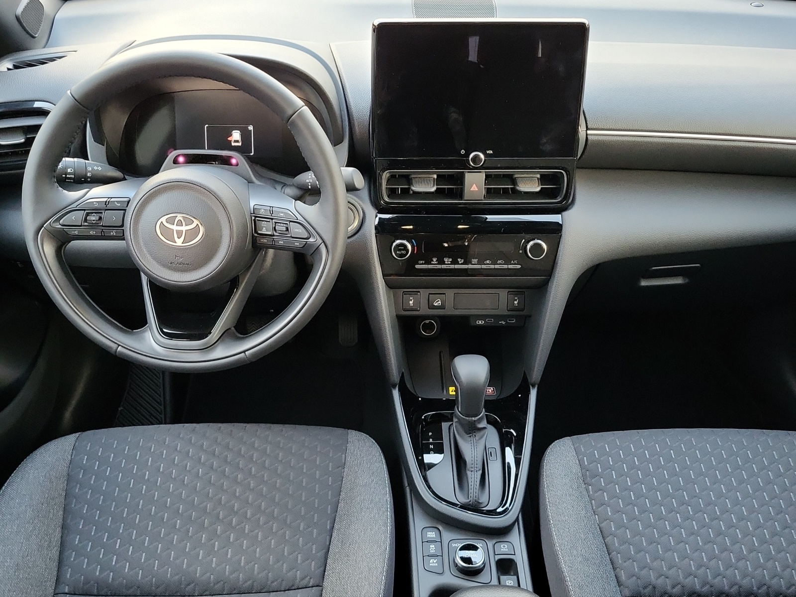 TOYOTA Yaris Cross 1.5 VVT-i HSD Trend AWD-image-13