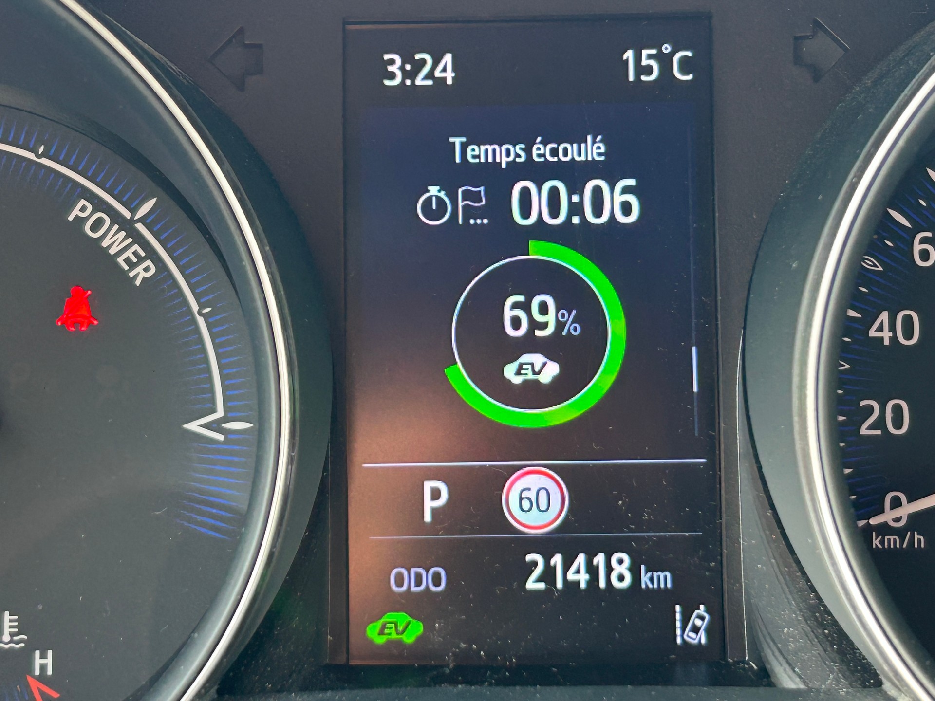 TOYOTA C-HR 2.0 HSD CVT GR Sport-image-15