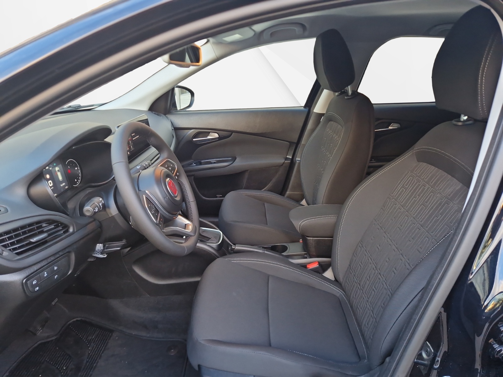 FIAT Tipo SW 1.5 Hybrid Swiss Edition-image-5