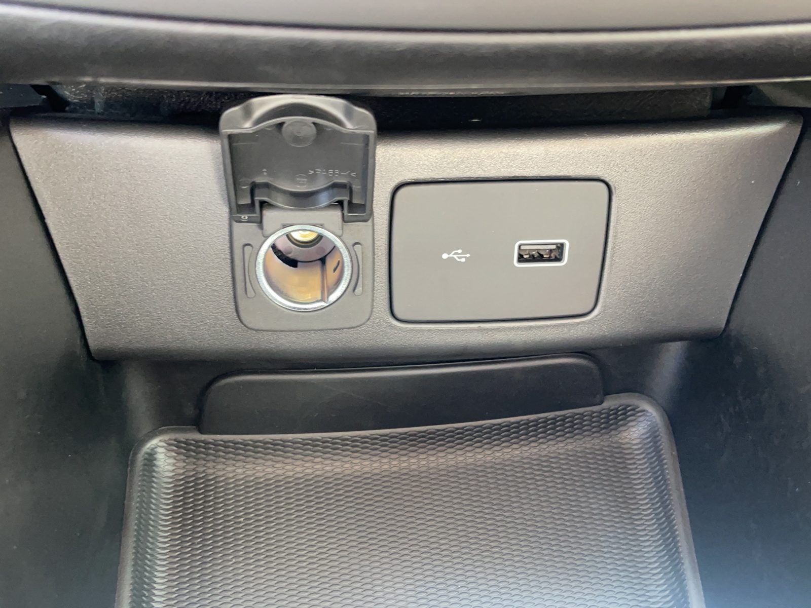 FIAT Tipo SW 1.5 Hybrid Swiss Edition-image-15