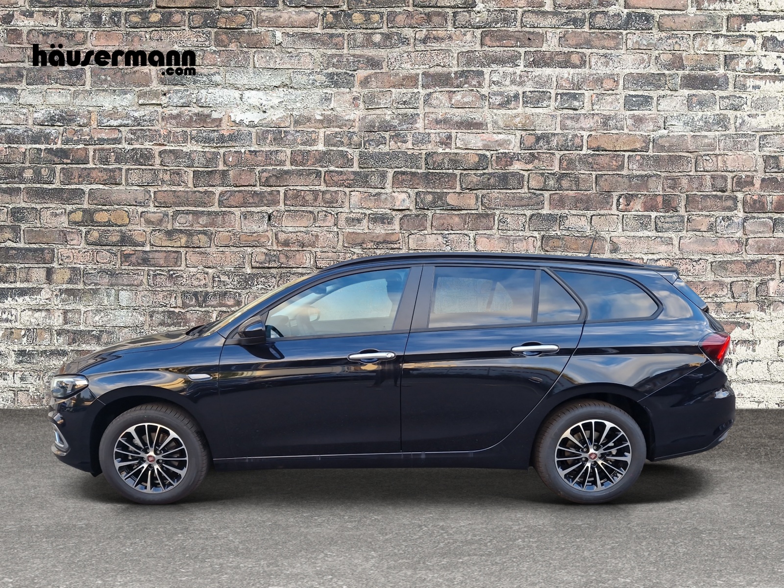 FIAT Tipo SW 1.5 Hybrid Swiss Edition-showroom-element-2