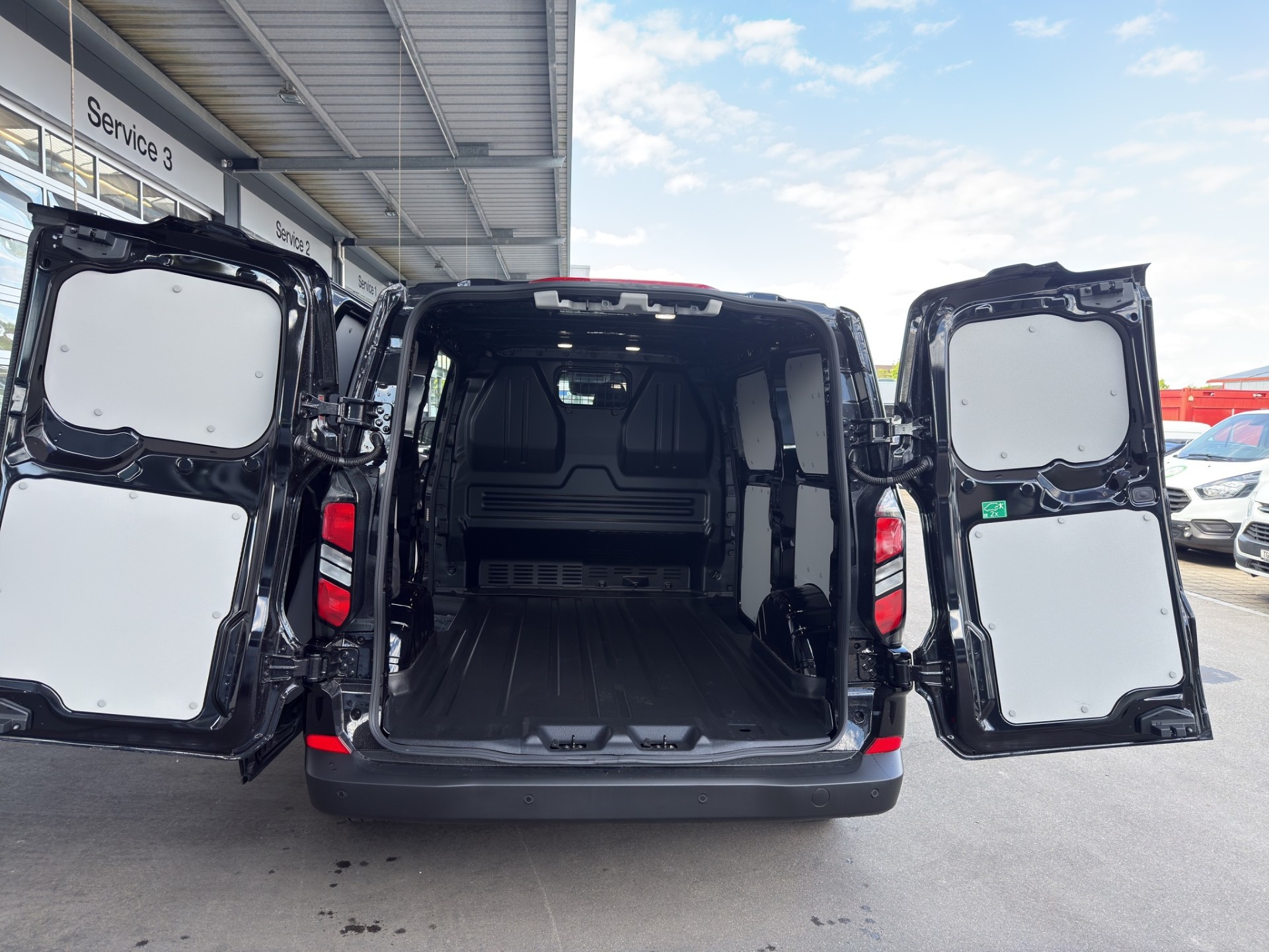 FORD Transit C Van 320 L1 2.0 EcoBlue 136 Trend-image-14