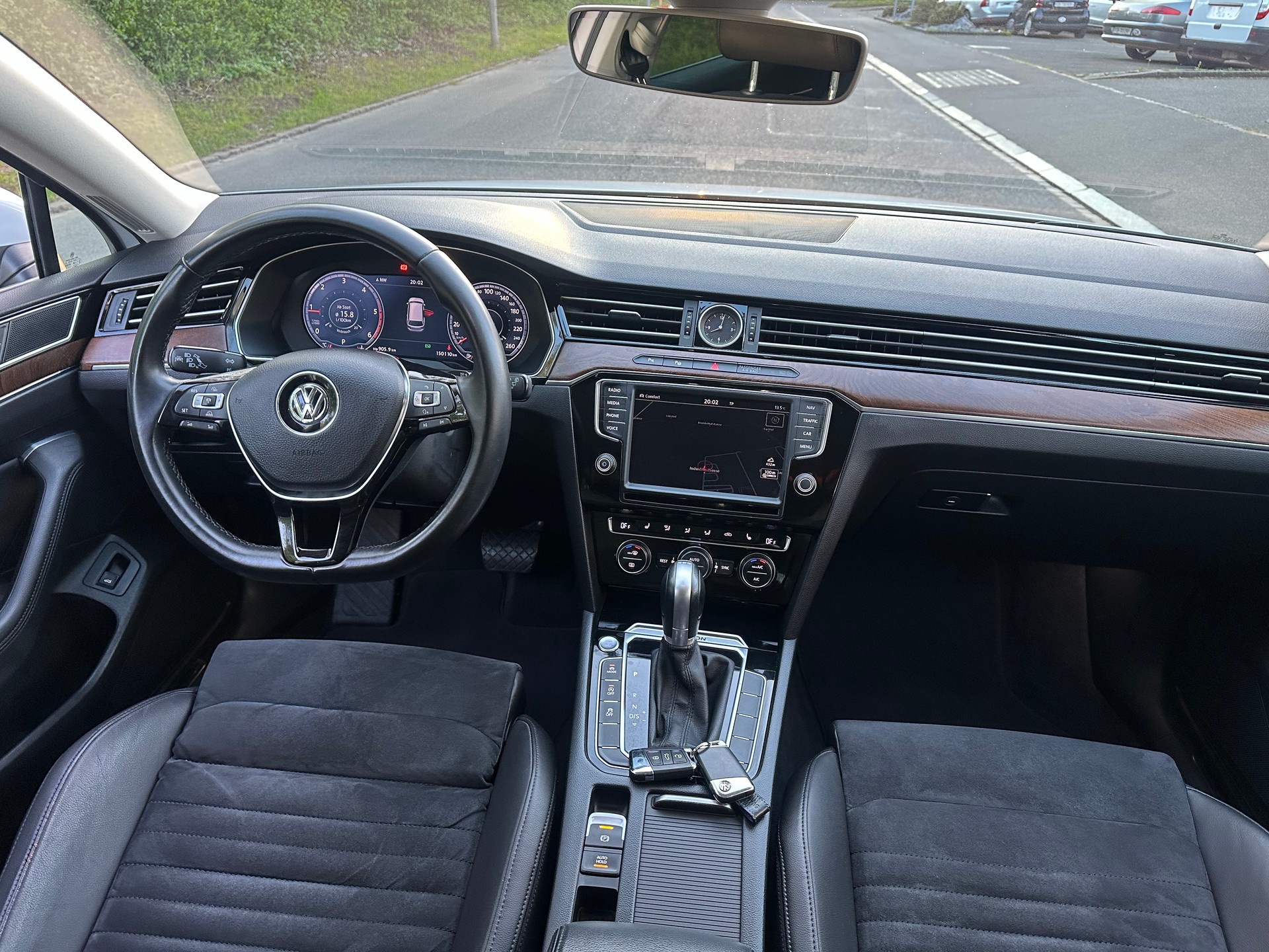 VW Passat Variant 2.0 TDI BMT High. DSG 4Motion-image-13