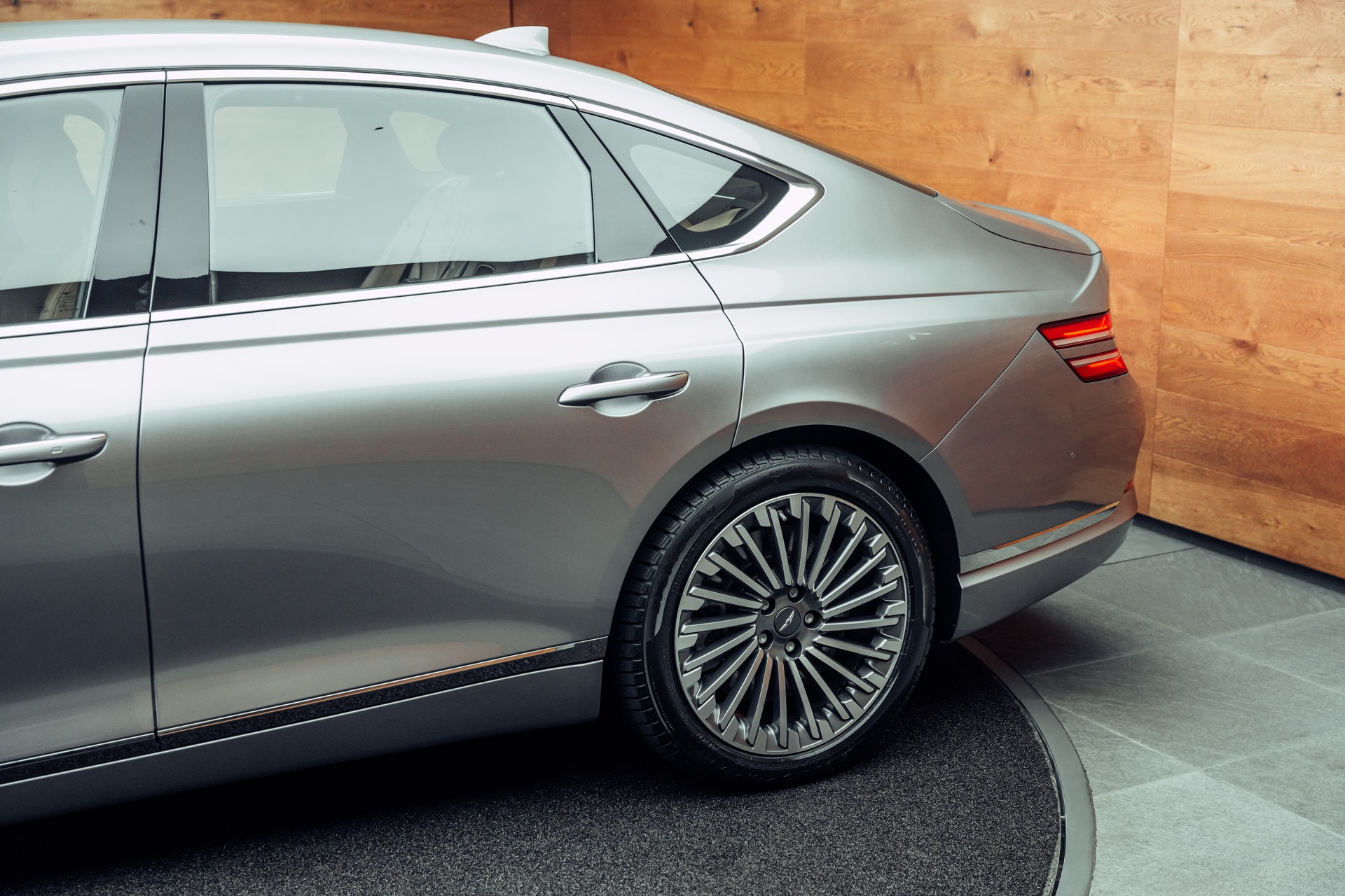 GENESIS G80 Electrificed Luxury 87,2kWh AWD-image-18
