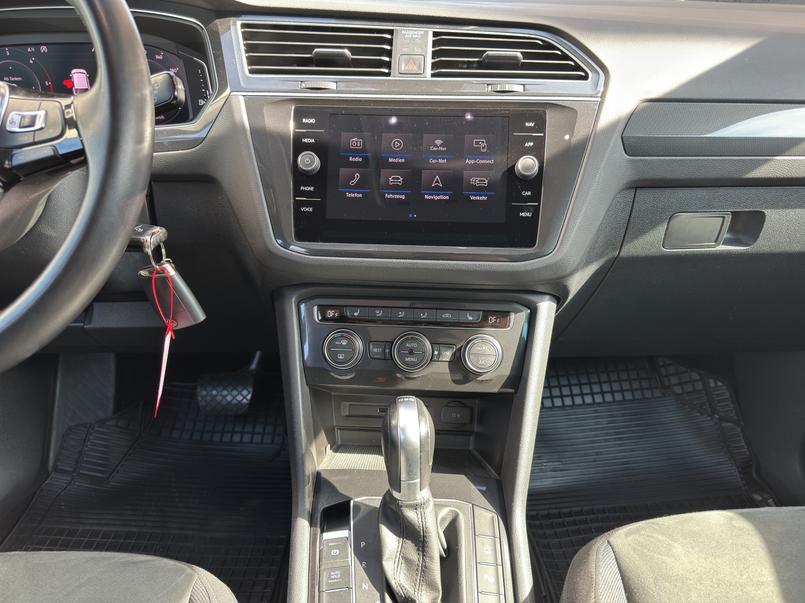 VW Tiguan 2.0 TDI SCR Highline 4Motion DSG-image-8