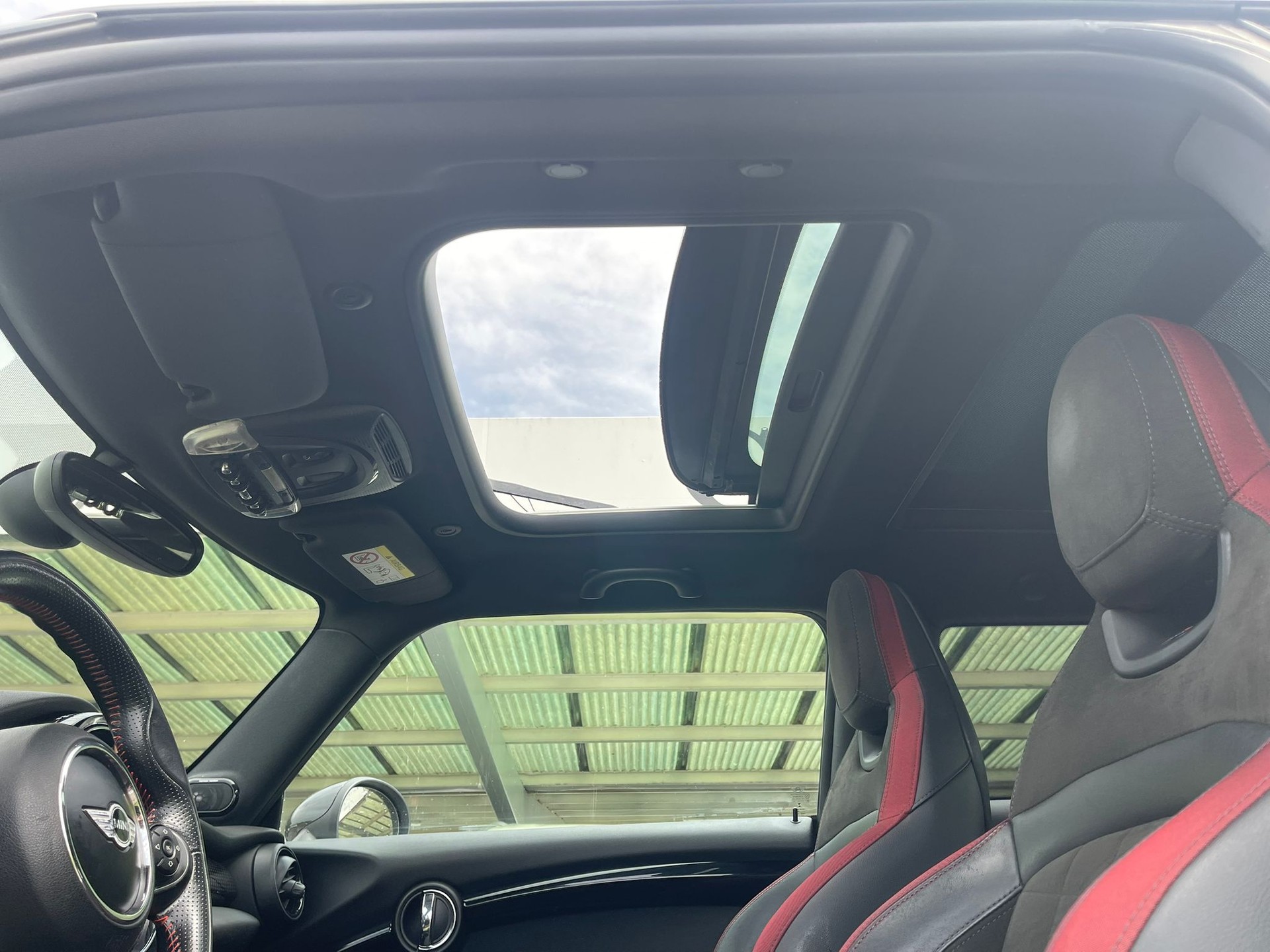 MINI Cooper John Cooper Works Steptronic-image-7