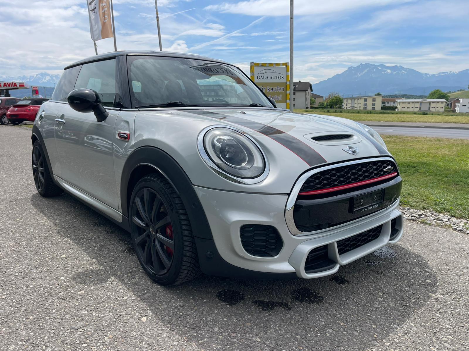 MINI Cooper John Cooper Works Steptronic-image-2