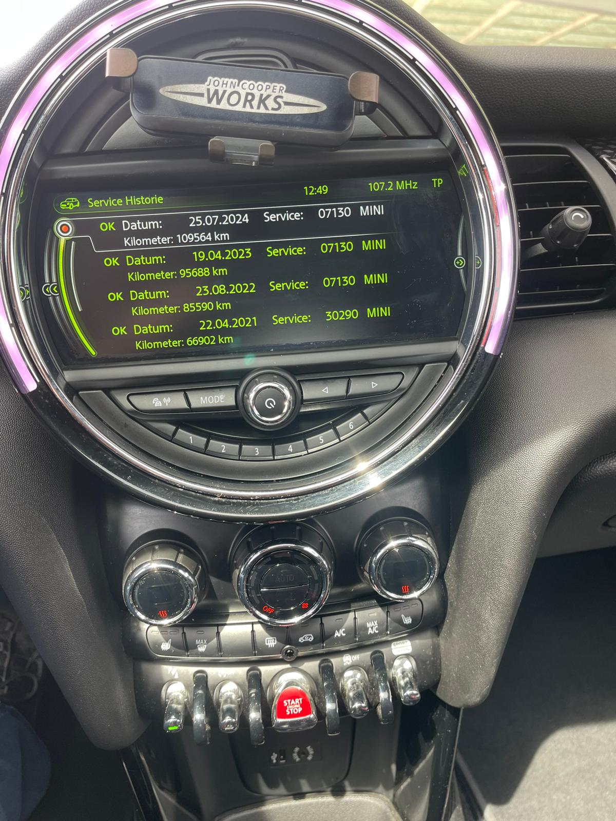 MINI Cooper John Cooper Works Steptronic-image-10