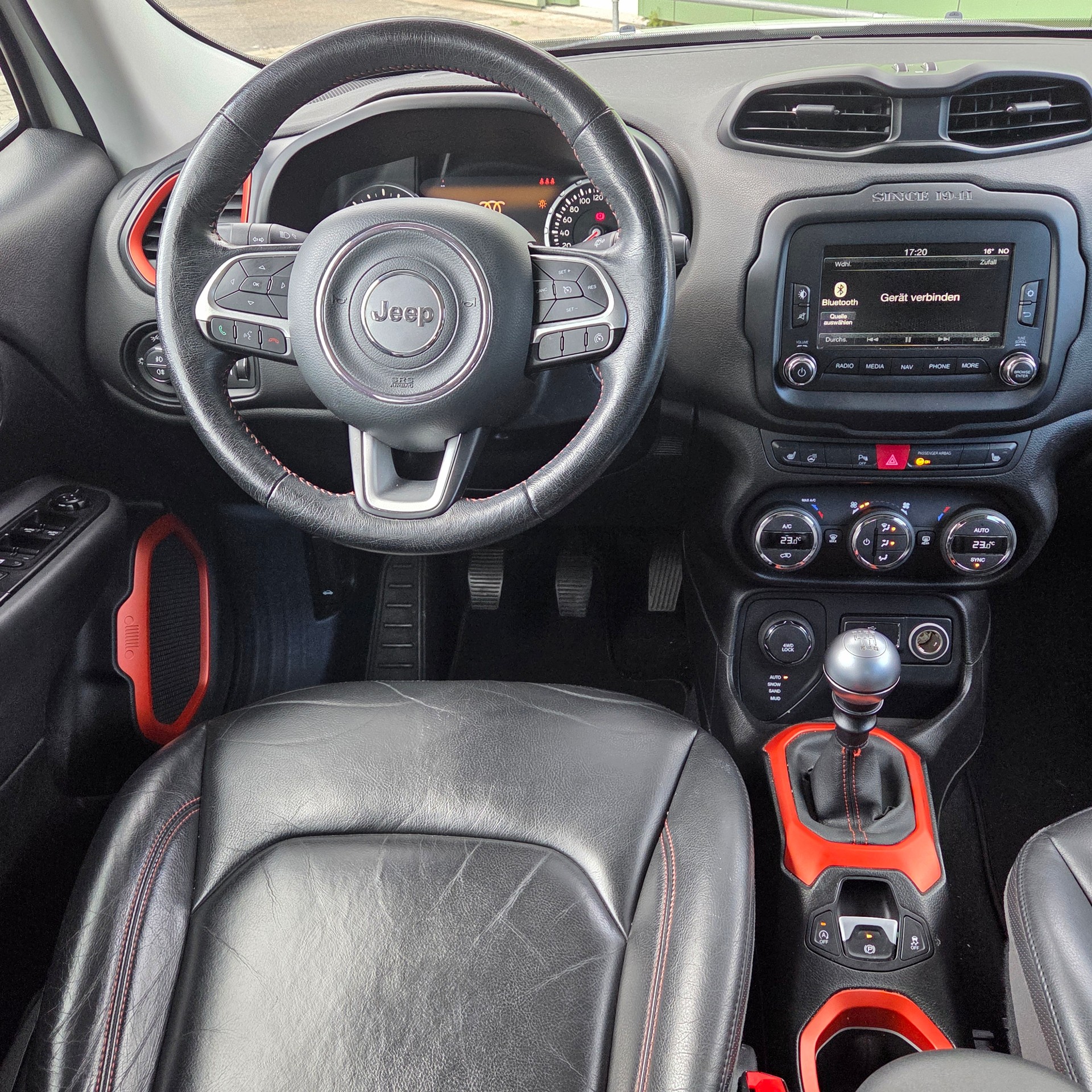 JEEP Renegade 2.0 CRD Limited AWD-image-13