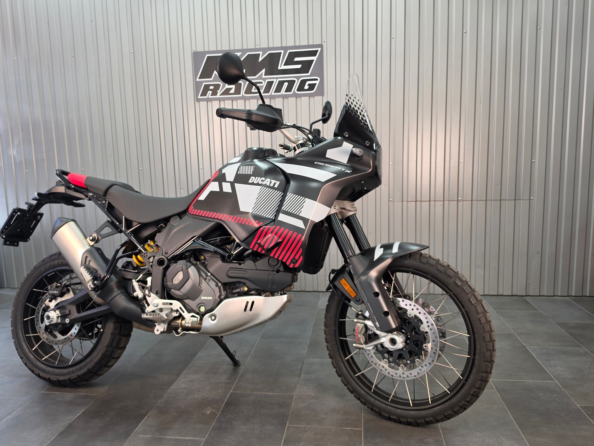 DUCATI Desert X-image-4