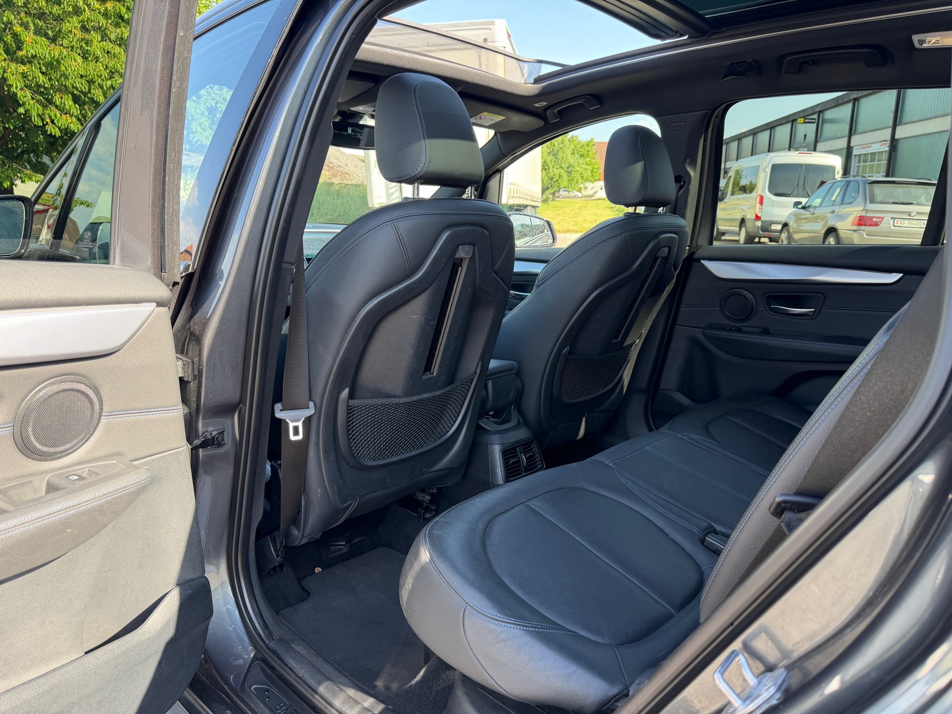 BMW 220d xDrive Gran Tourer M Sport Steptronic-image-8