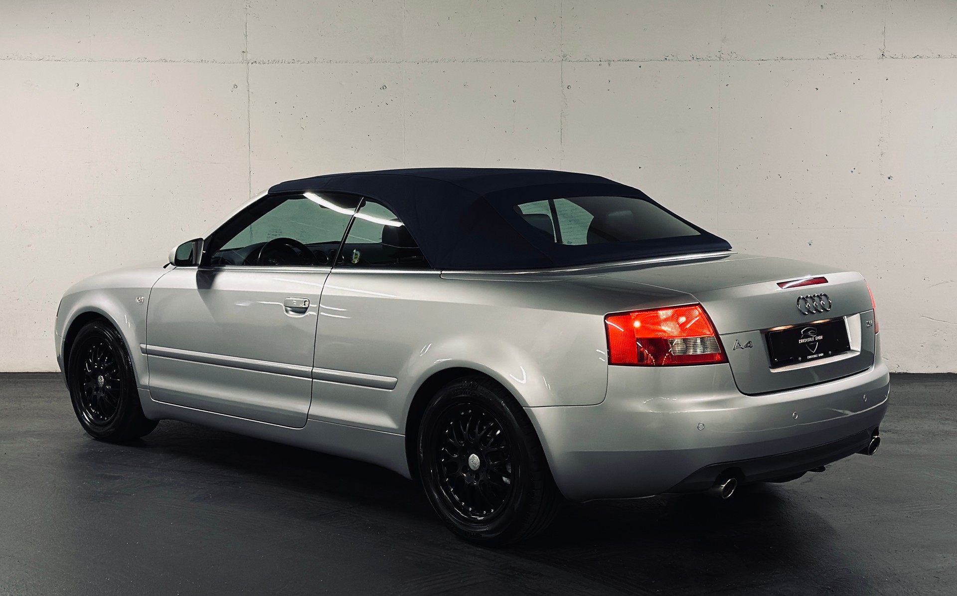 AUDI A4 Cabriolet 2.4 V6 Automat-image-3