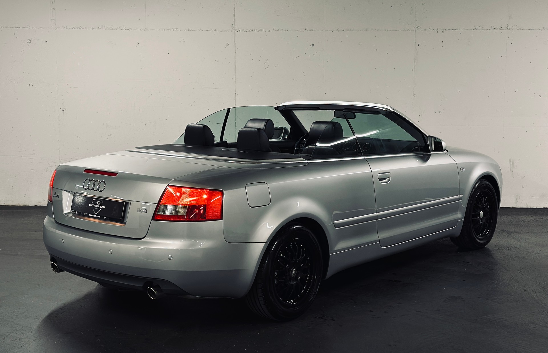 AUDI A4 Cabriolet 2.4 V6 Automat-image-2