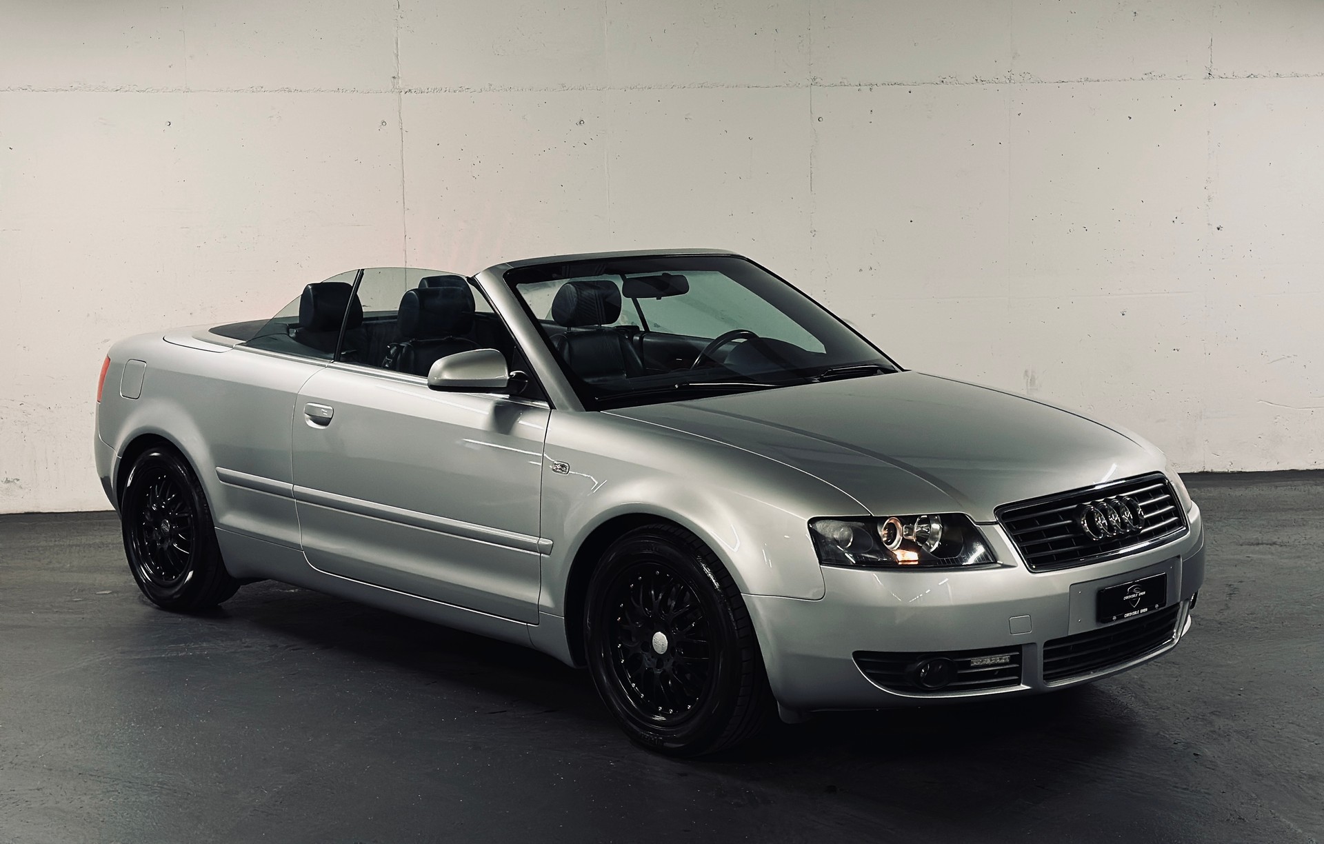 AUDI A4 Cabriolet 2.4 V6 Automat-image-1