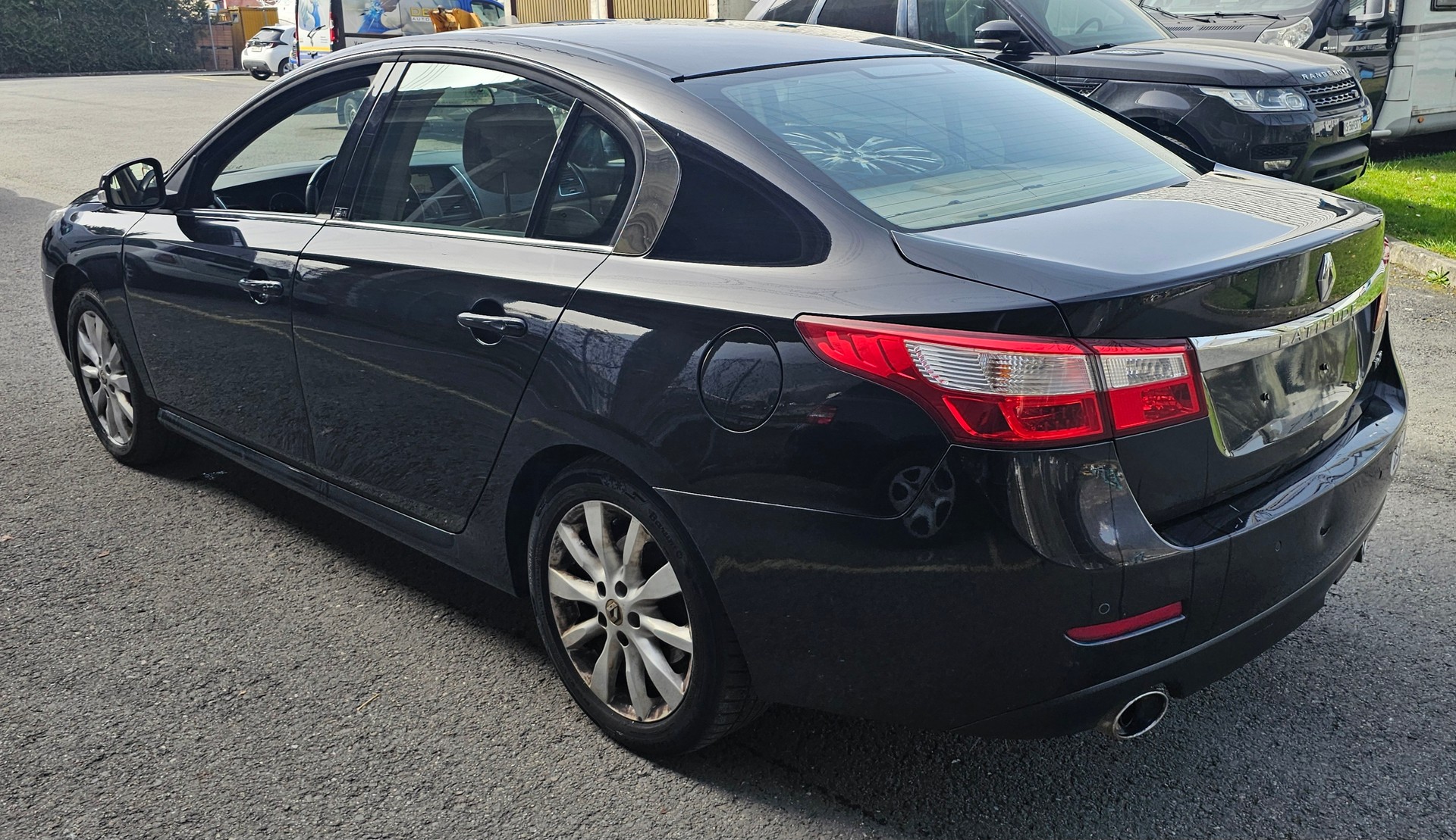 RENAULT LATITUDE-image-3
