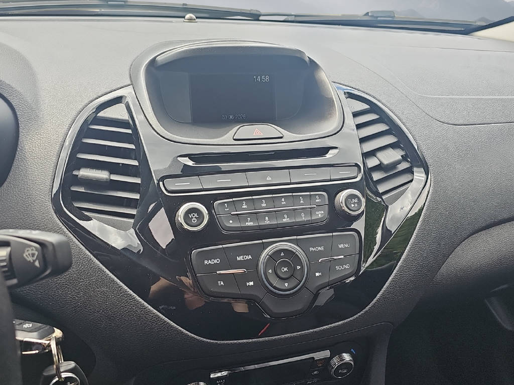 FORD Ka+ 1.2 Ti-VCT 85 Cool&Sound-image-8
