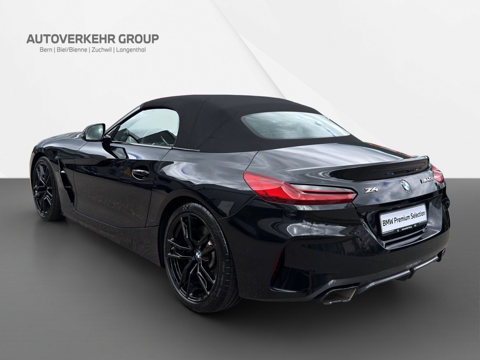 BMW Z4 M40i-showroom-element-3