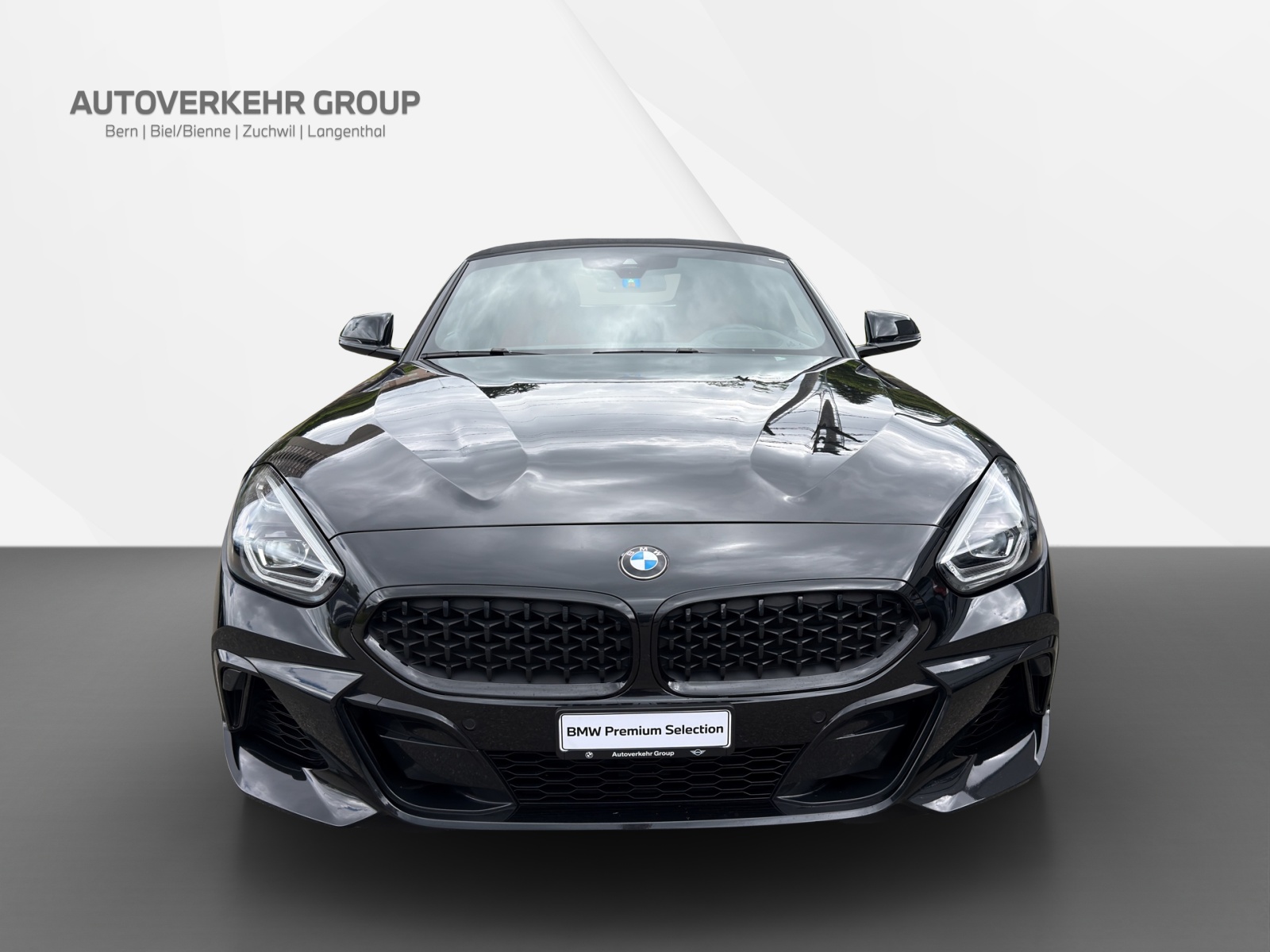 BMW Z4 M40i-showroom-element-1